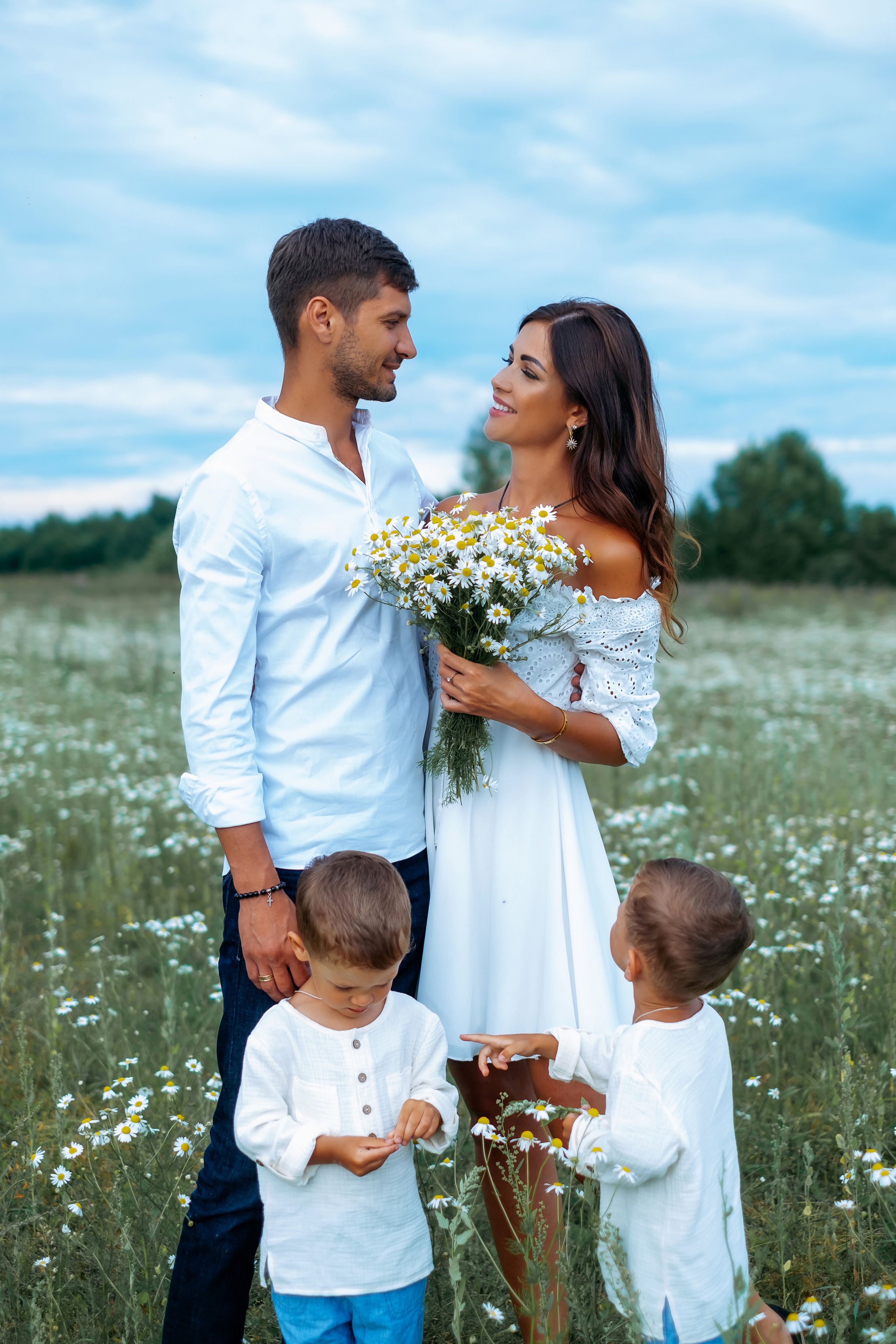 Объятие семьи длится всю жизнь. Фотограф в Твери и Бежецке Ирина Семенова