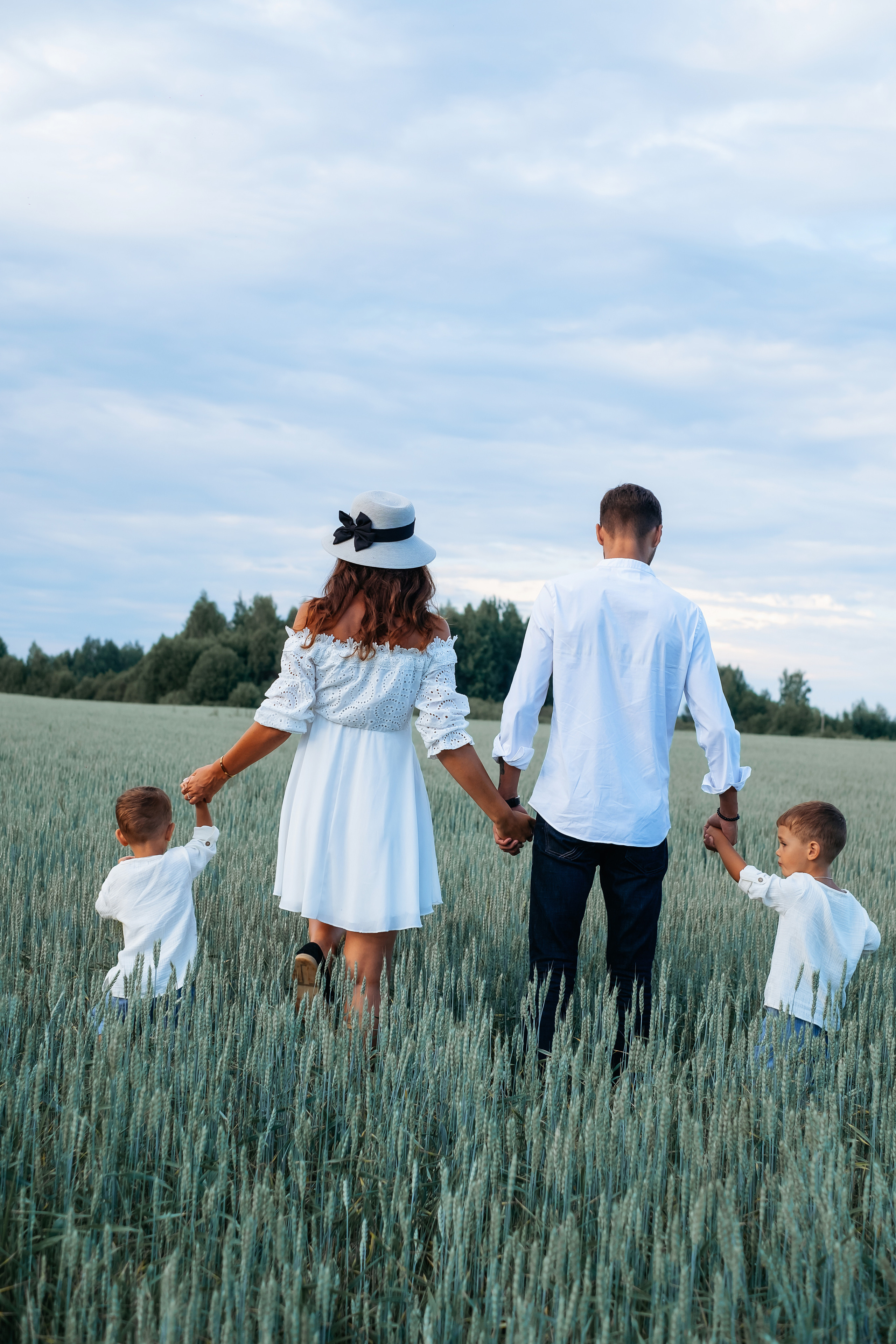 Объятие семьи длится всю жизнь. Фотограф в Твери и Бежецке Ирина Семенова