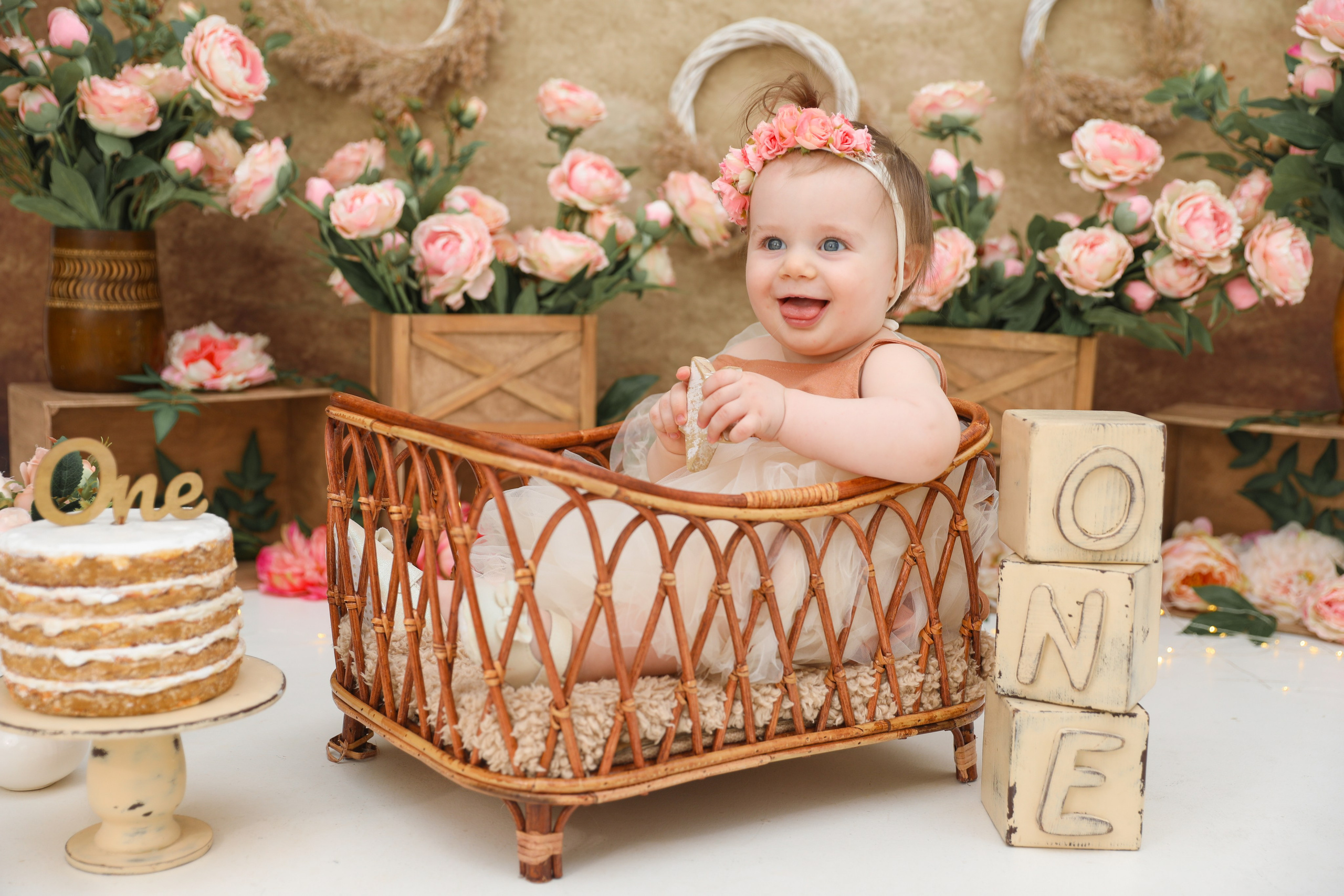 ГОДОВАСИКИ. Photographer Viktoriya Markushina «My world throug»