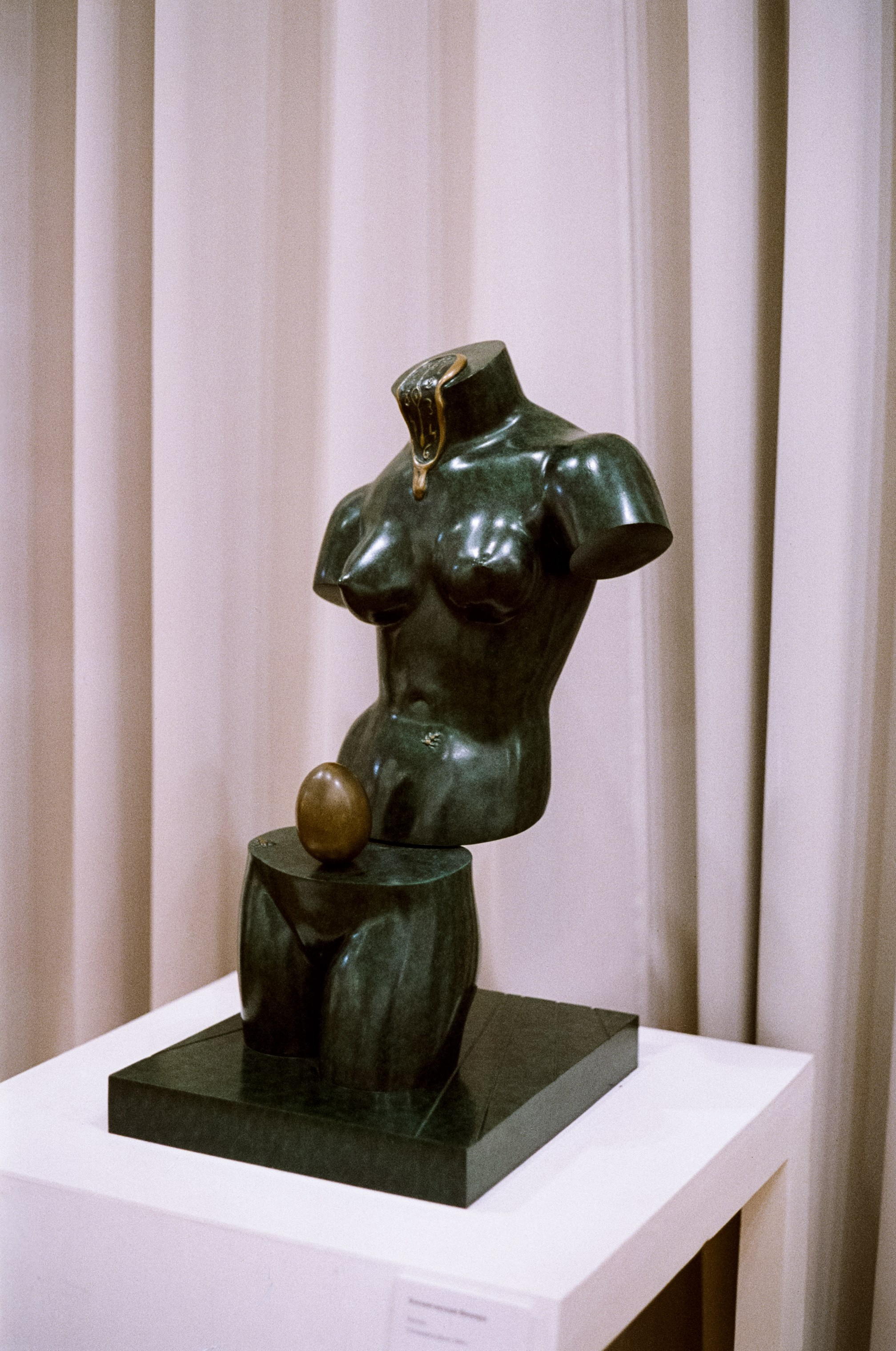 Konica IIIA - Konishiroku Hexanon 58mm f/1.8