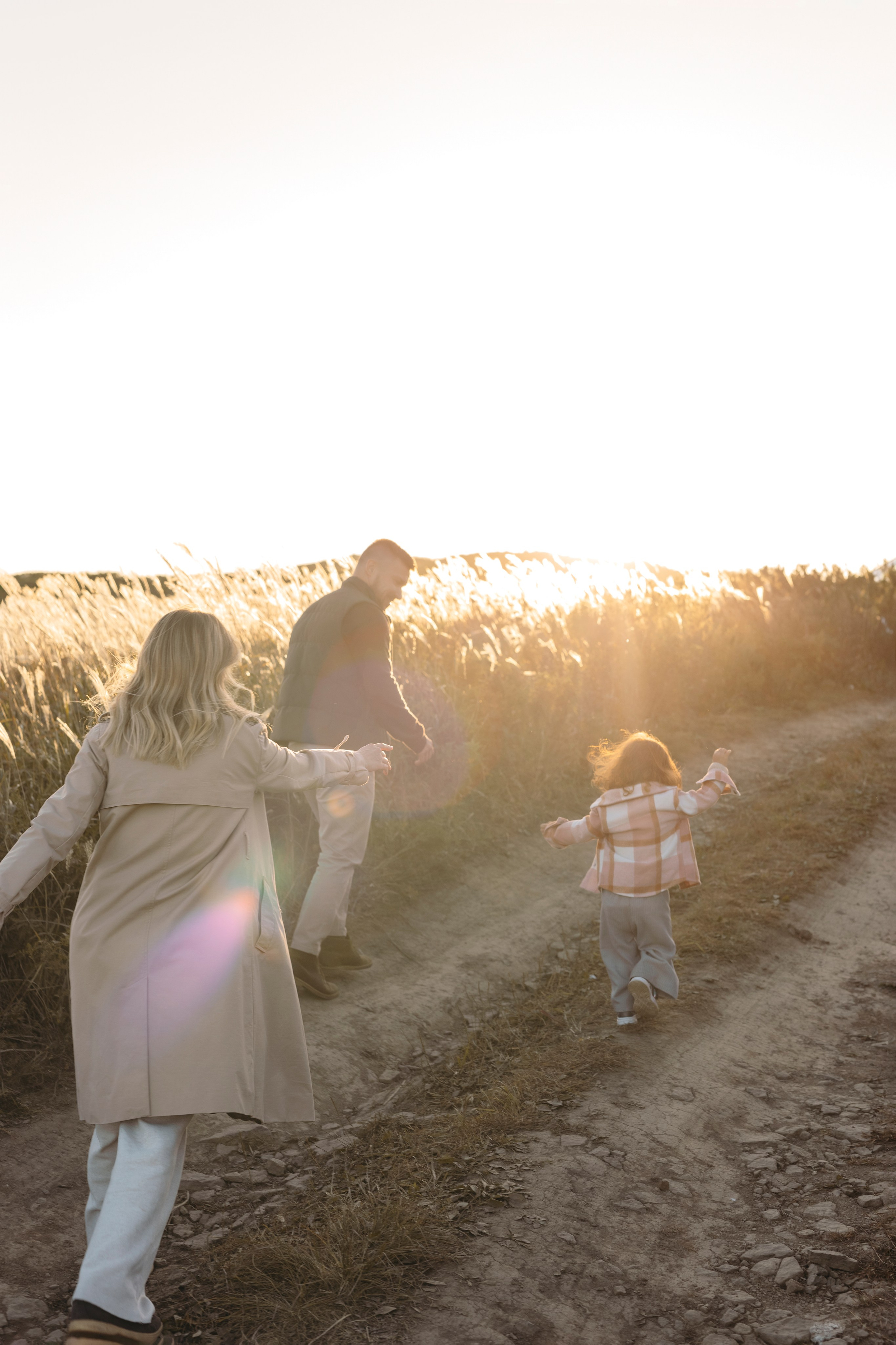 Семейная фотосессия в колосьях. Главная