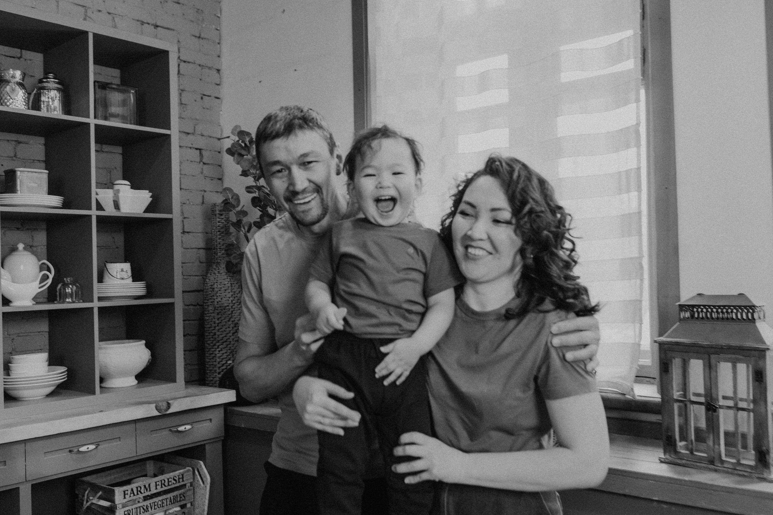 Семейные истории. Свадебный и семейный фотограф в Алматы Laura Dosmann