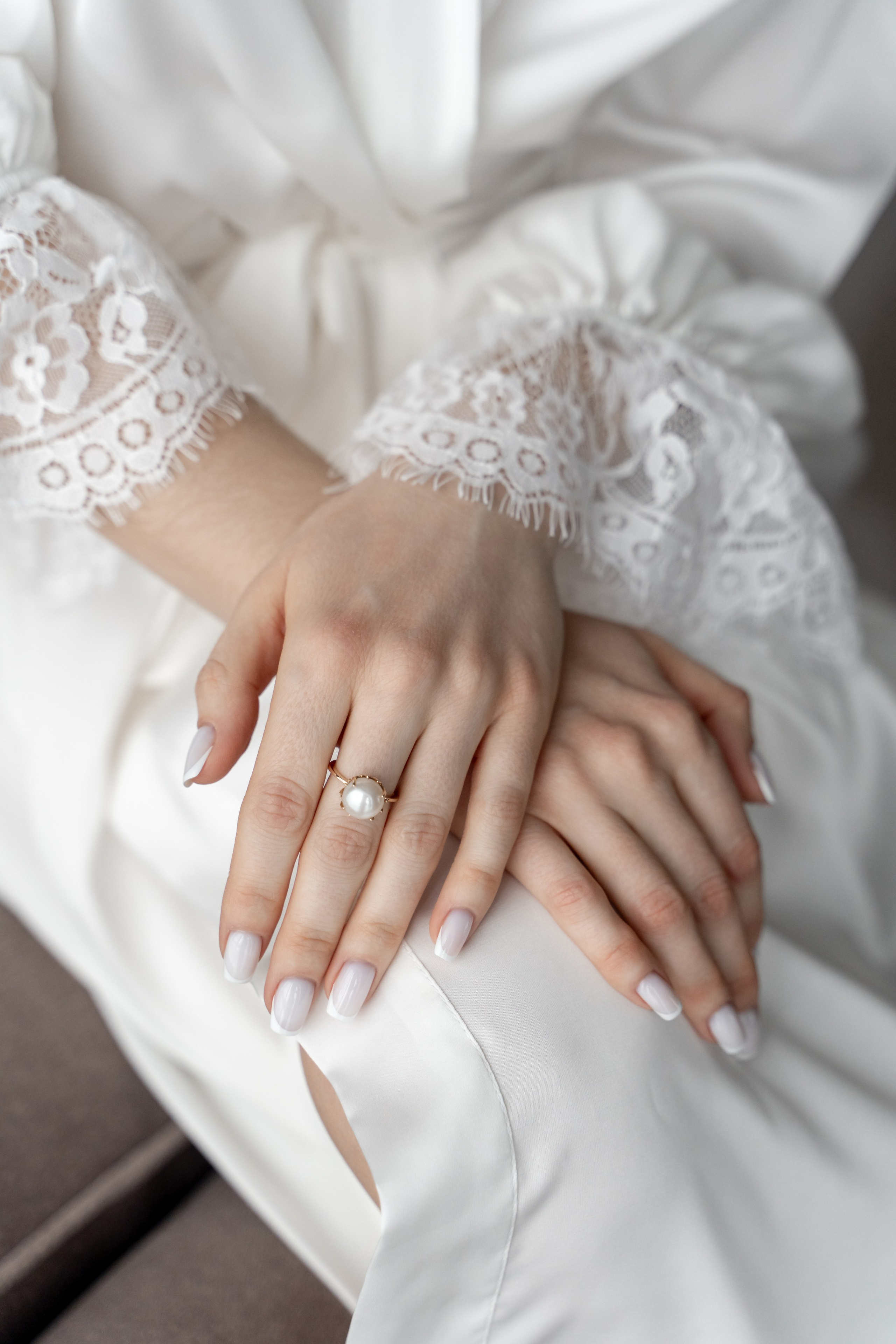 Свадебный фотограф в Москве. Свадебный фотограф Видное, Бутово, Домодедово, Щербинка, Царицыно. Свадебная фотосессия и сборы невесты в отеле Soluxe. Регистрация брака во дворце бракосочетания ВДНХ. Свадьба на ВДНХ. Свадебная фотосессия с ретро автомобилем Чайка. 