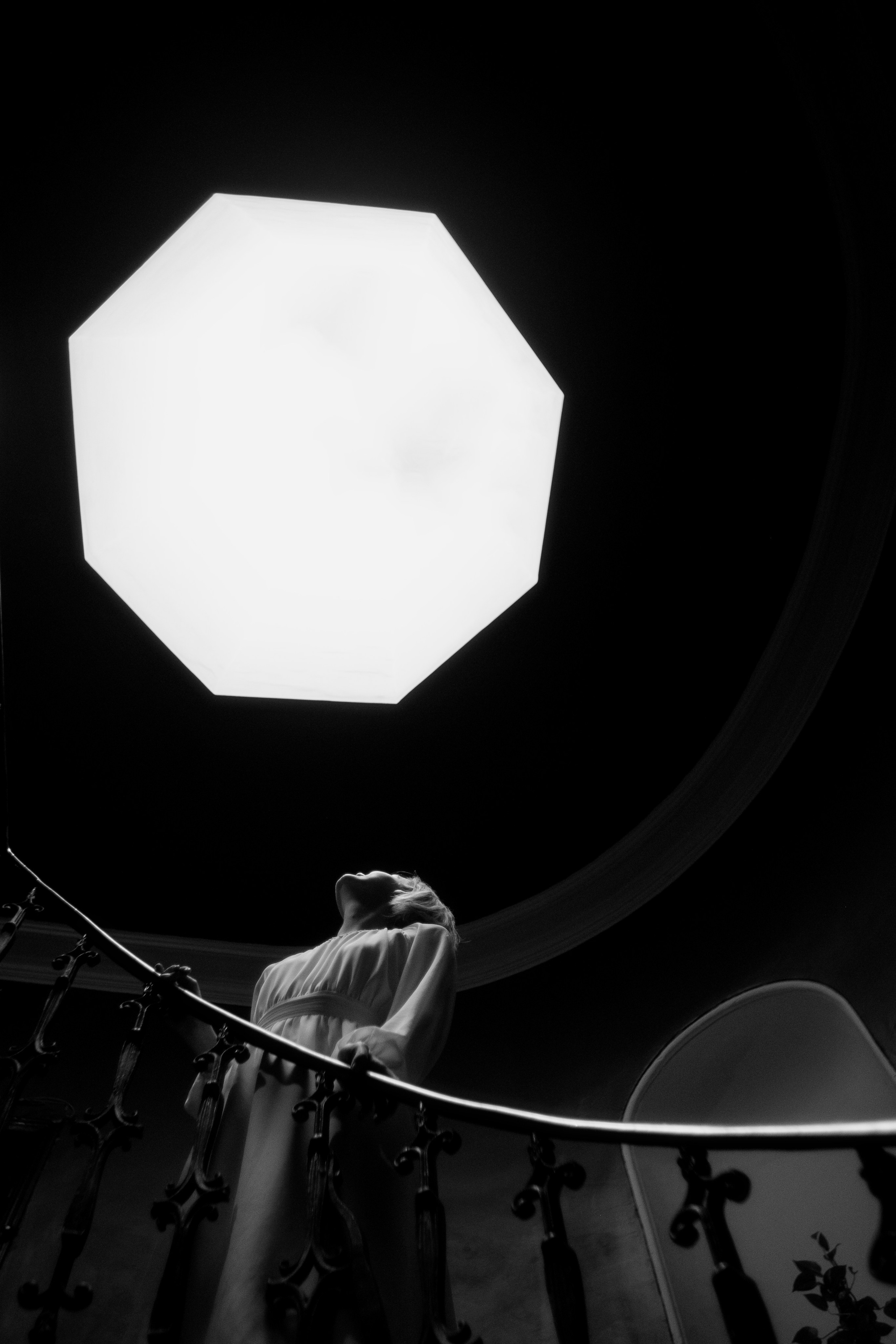 Катя. Съёмка в красной парадной. Lickord