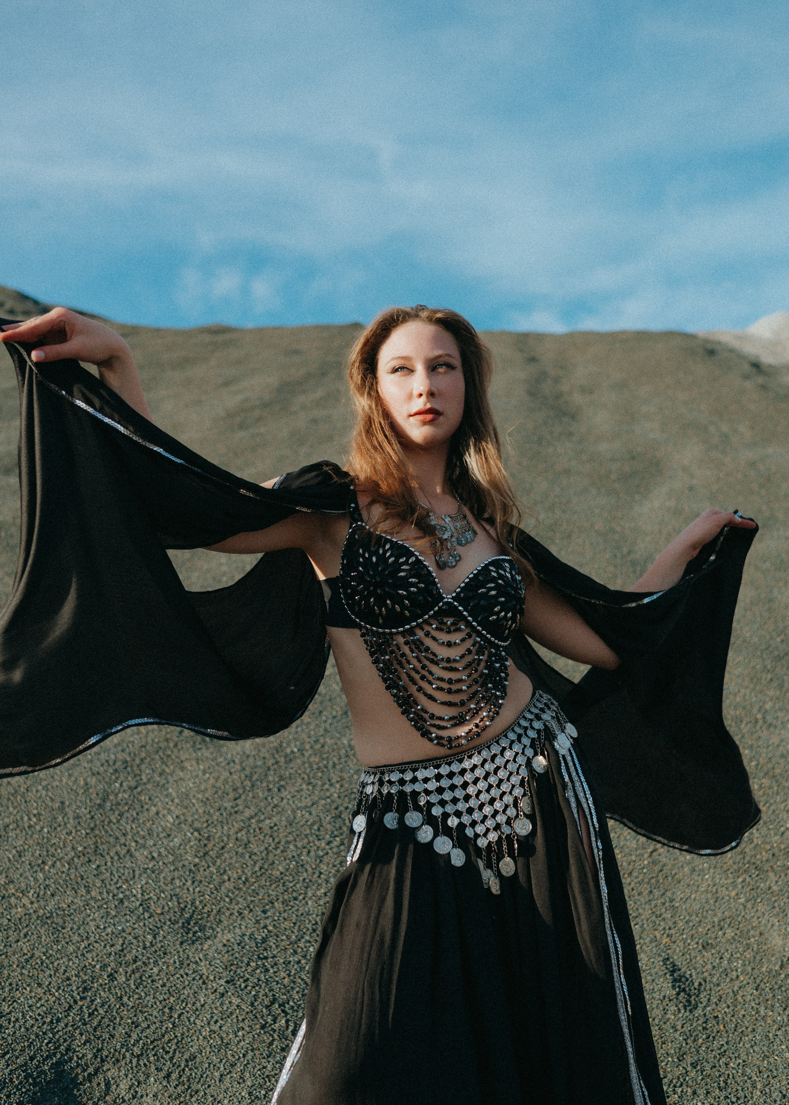 Орг https://t.me/fv_nsk vk.com/fv_nsk #фотовстречинск 💃🏻 @lina_laww Vk: https://vk.com/lina_lavv 💃🏻 @victoryyya_05 https://vk.com/victoryya_kir 👑 Белый костюм и&nbsp;тиара VK @olga.karrott.jewelry