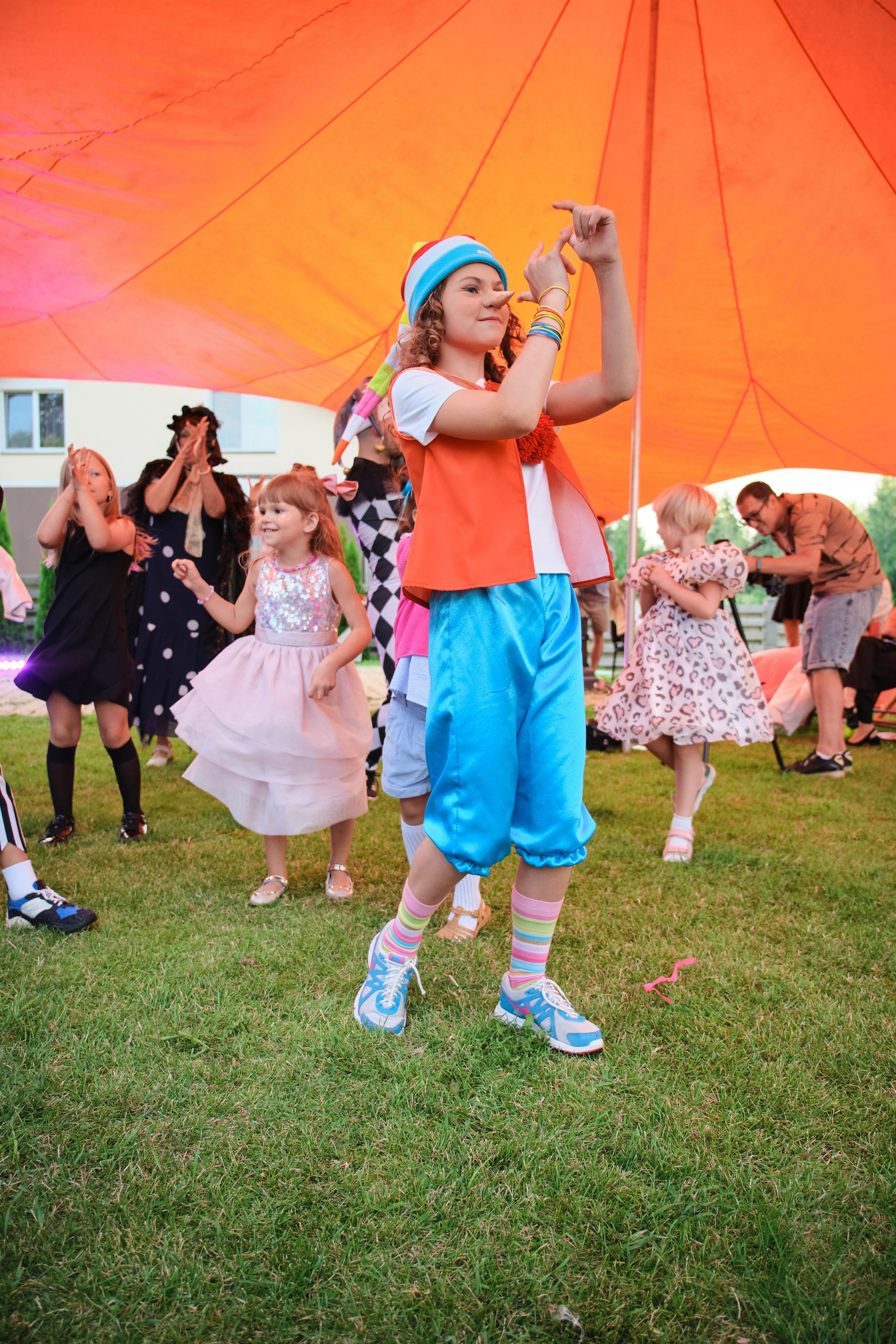 Фотосъёмка детского дня рождения Арианы. Репортажный фотограф Дмитрий Литвинский. Минск, Беларусь, мир