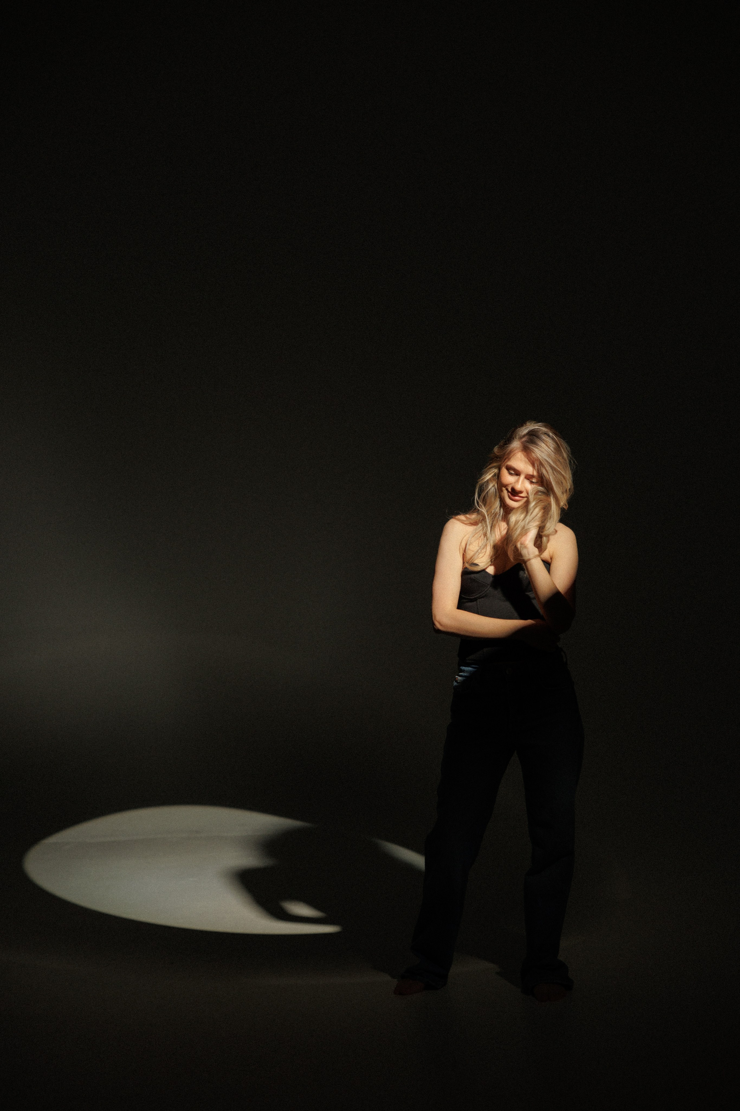 Лера. Привет! Меня зовут Лера, я фотограф в Нижнем Новгороде