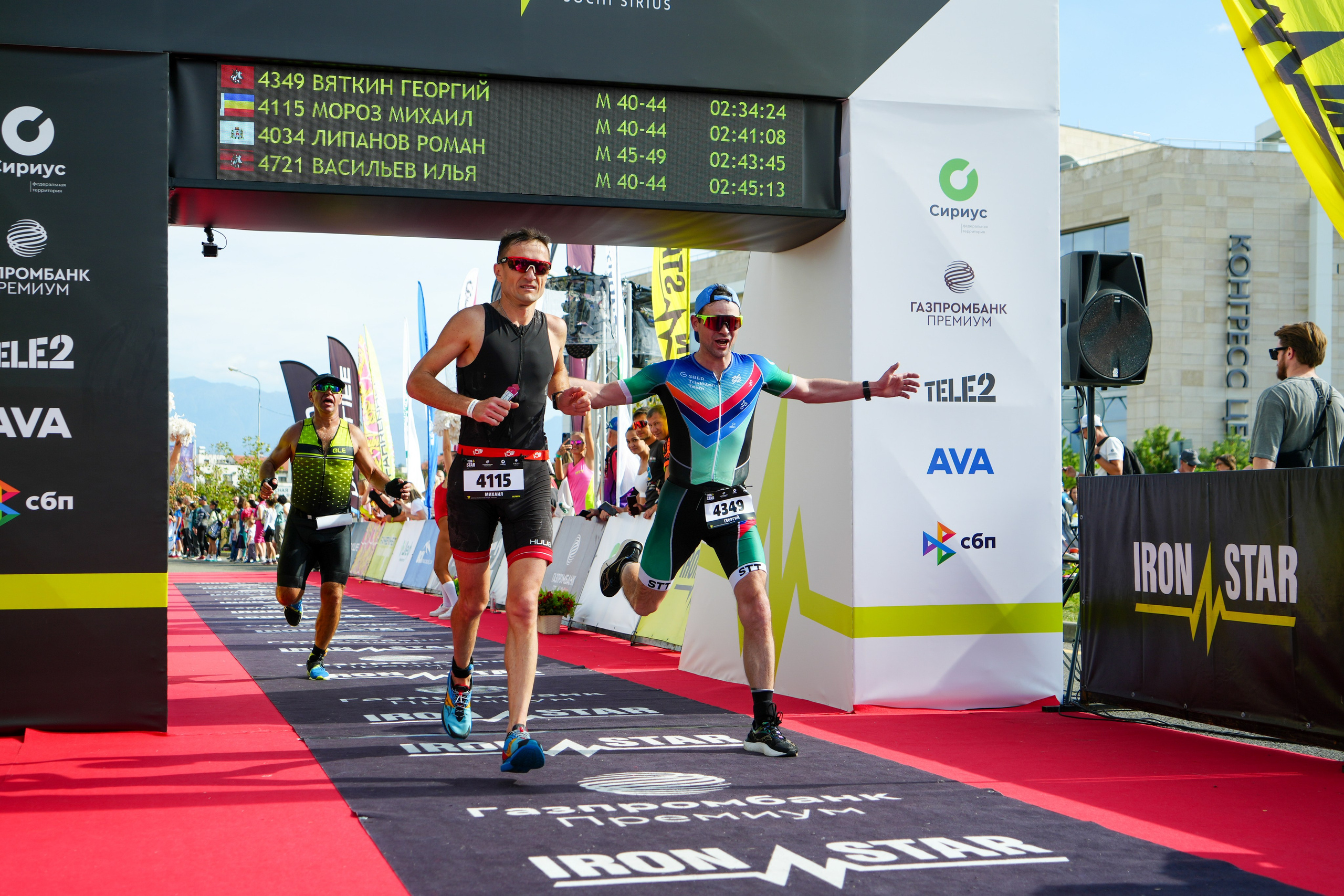 Фотоотчет партнерской интеграции для компании TELE2 на фестивале Ironstar. Репортажный фотограф в Красной Поляне и Сочи Павлюченко Екатерина