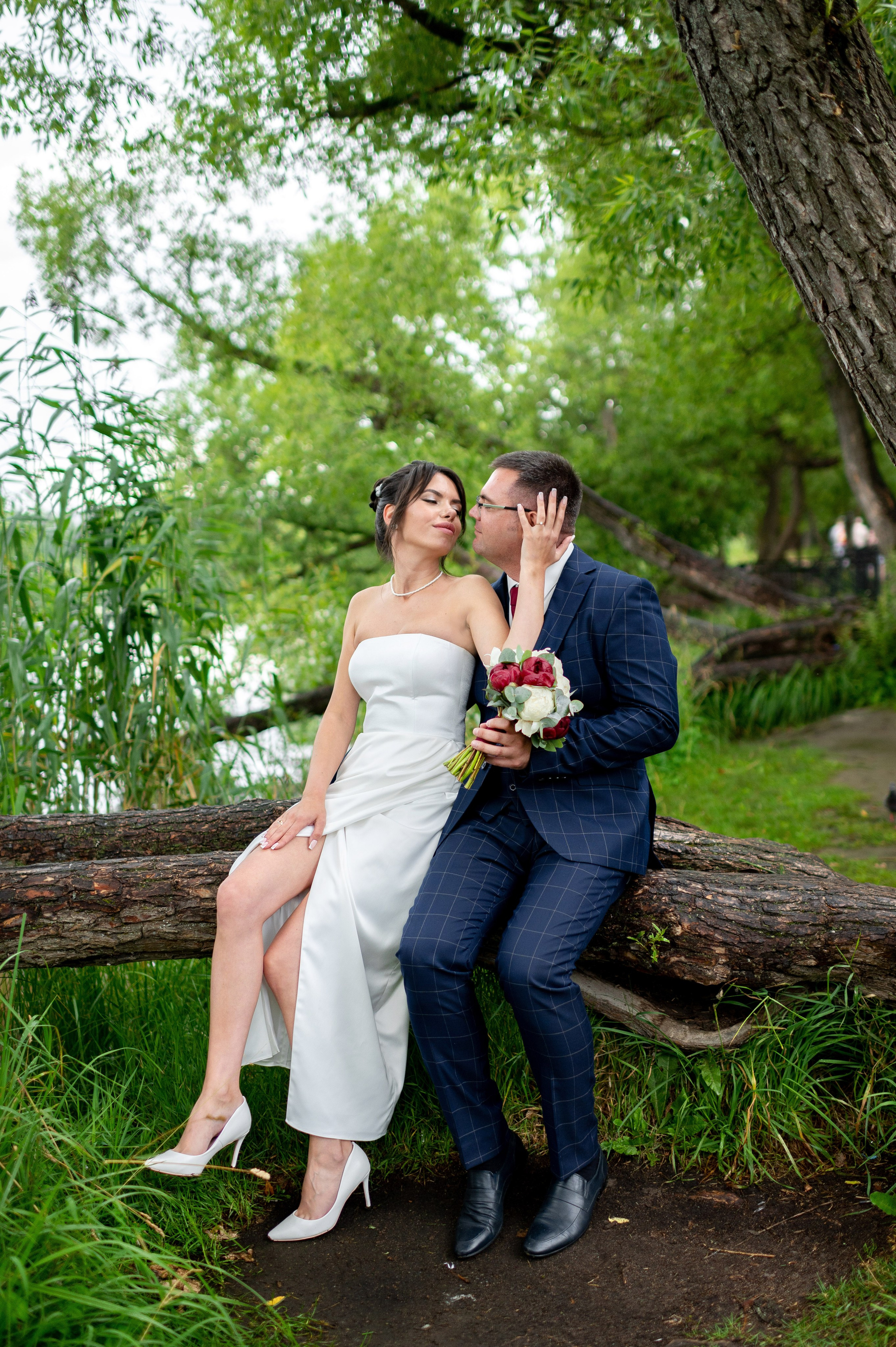 Евгений и Александра (фотосессия под дождём на Исаакиевской площади, свадебная прогулка на Финском заливе). Портретный, семейный и свадебный фотограф в Санкт-Петербурге и в Пушкине Ширяев Денис