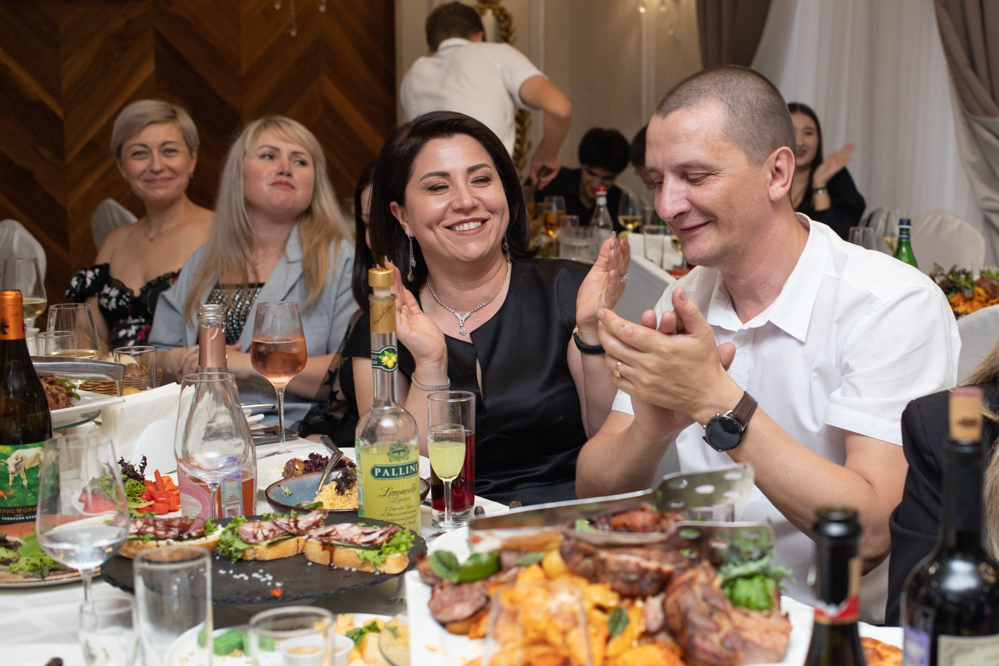 Выпускной 9-й класс. Репортажный, промышленный и маркетплейс-фотограф Дмитрий Чернат