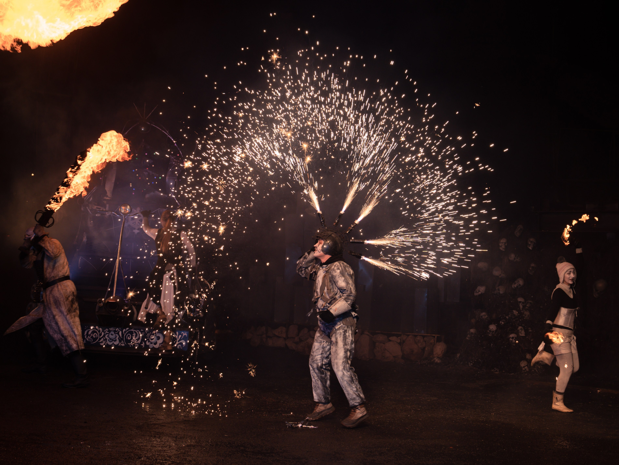 Новогодняя сказка в Байк Центре «Ночные Волки». Крамер Юлиана детский и семейный фотограф