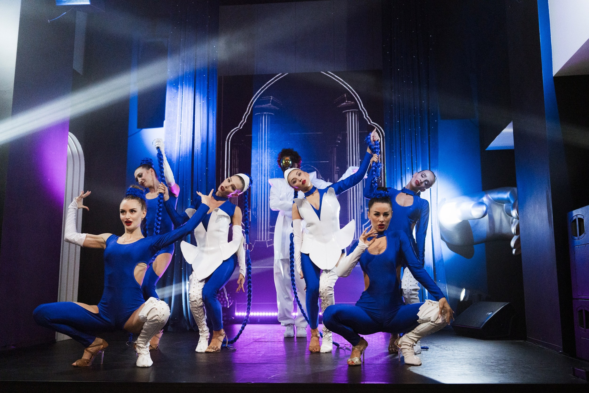 12 сентября (пятница) Премьера шоу-программы «Русские сезоны». BENUAR Restaurant