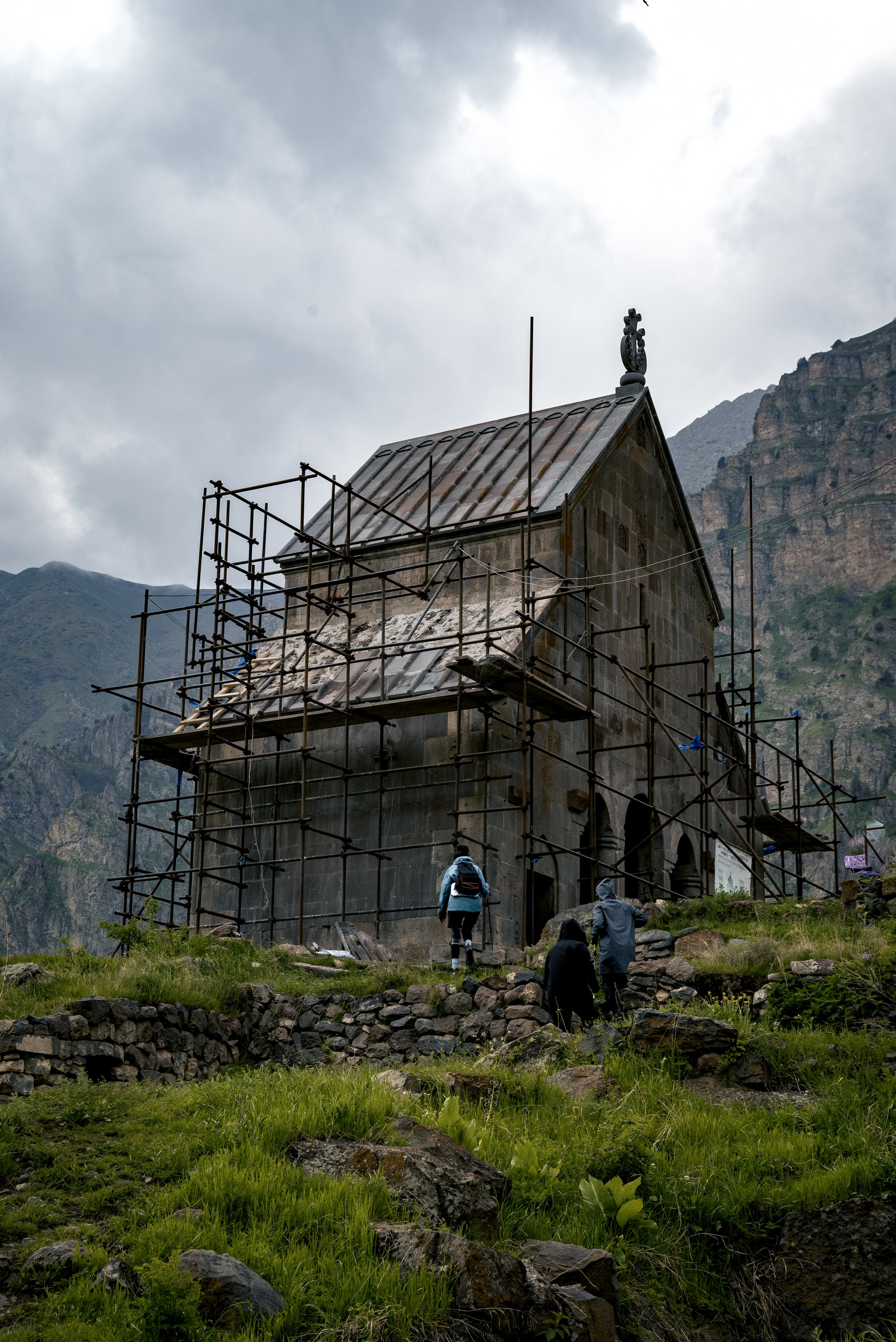 церковь в горах Армении