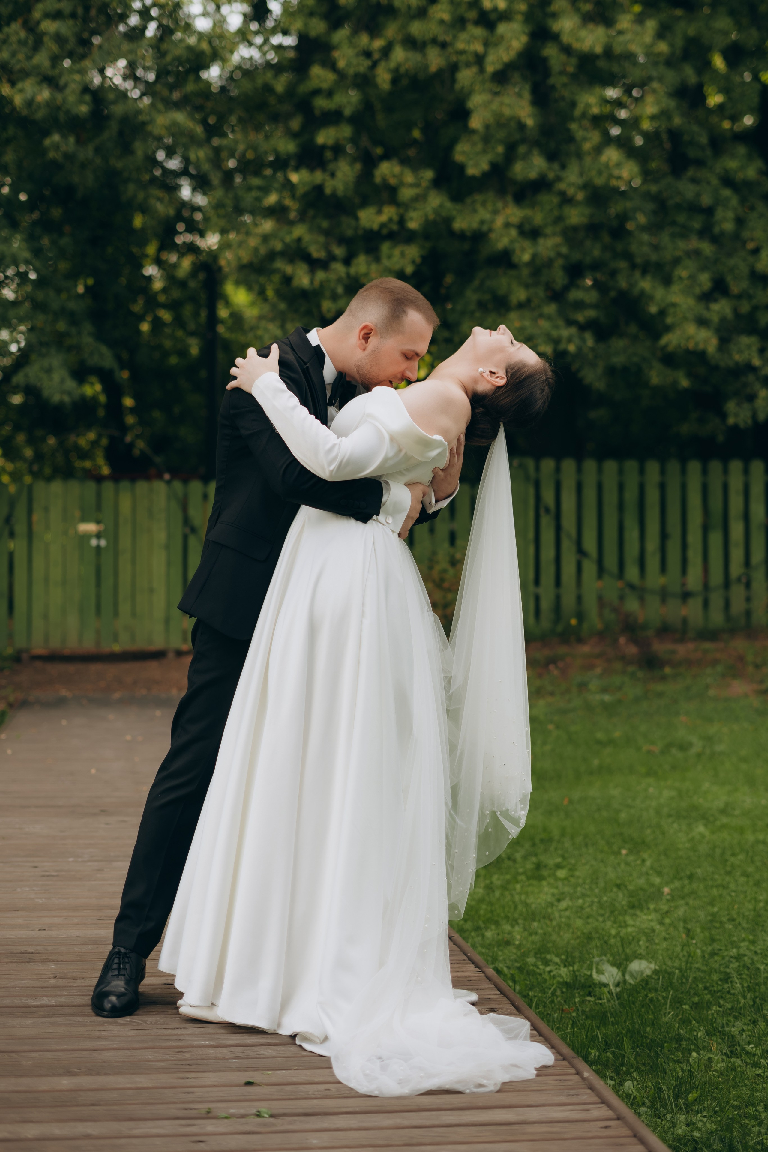 Свадебная фотосессия в Москве / Библиотека-читальня им. А. С. Пушкина. Фотограф Москва Виктория-Антуанетта