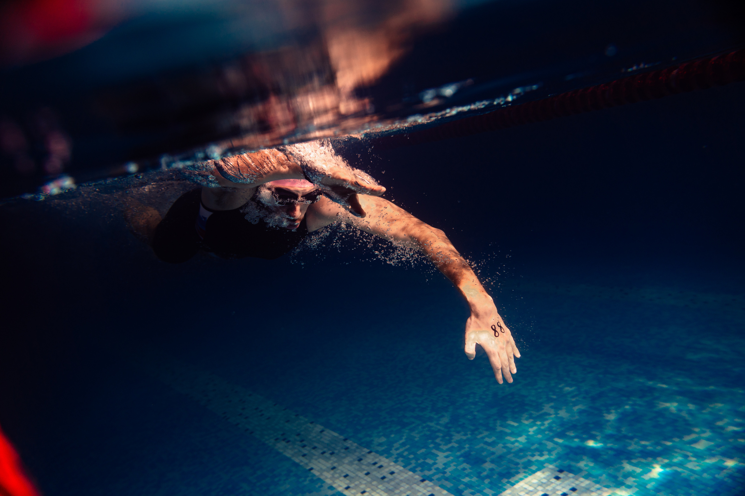 Подводная съемка в бассейне на соревнованиях. Спортивный и репортажный фотограф Иван Счетчиков