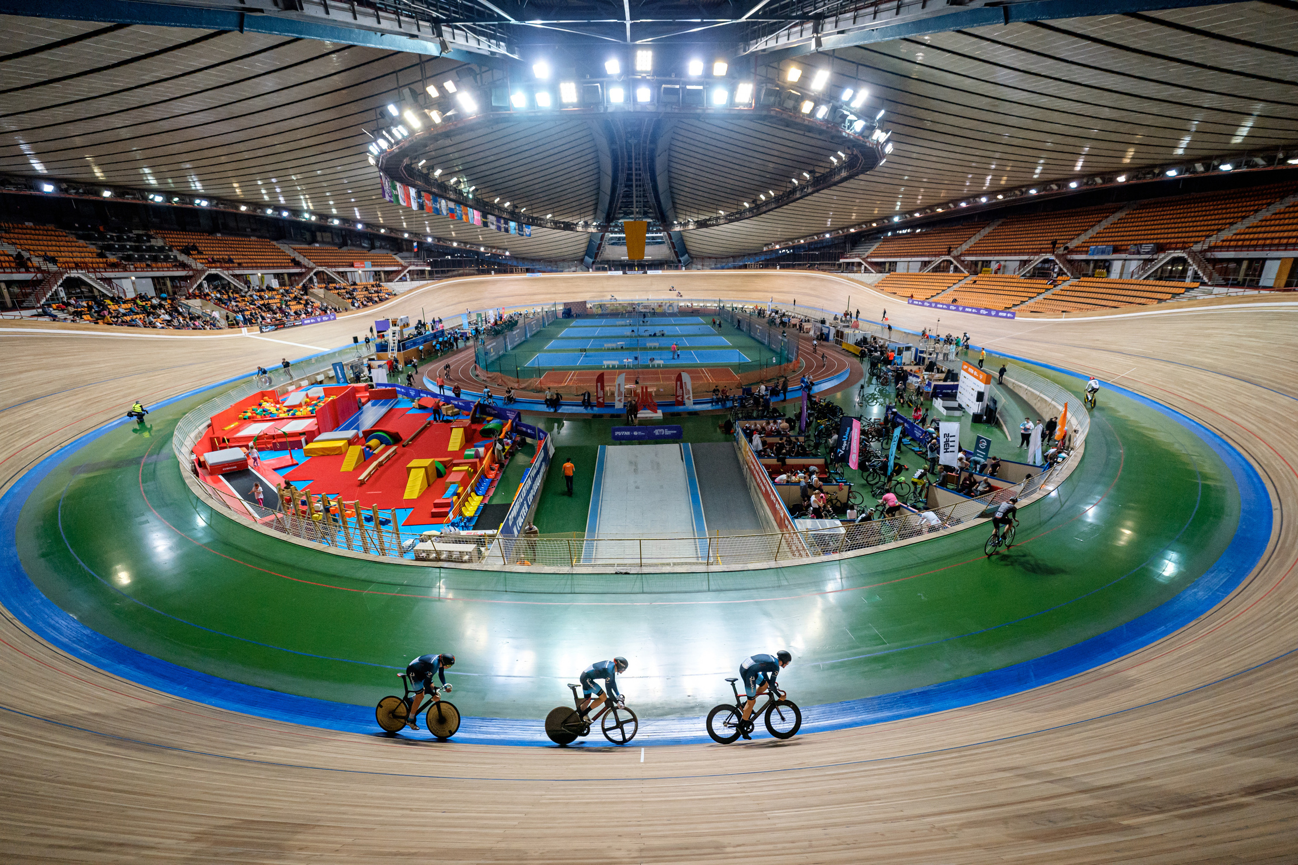 Sputnik & Лига Мастеров. Спортивный и репортажный фотограф Иван Счетчиков