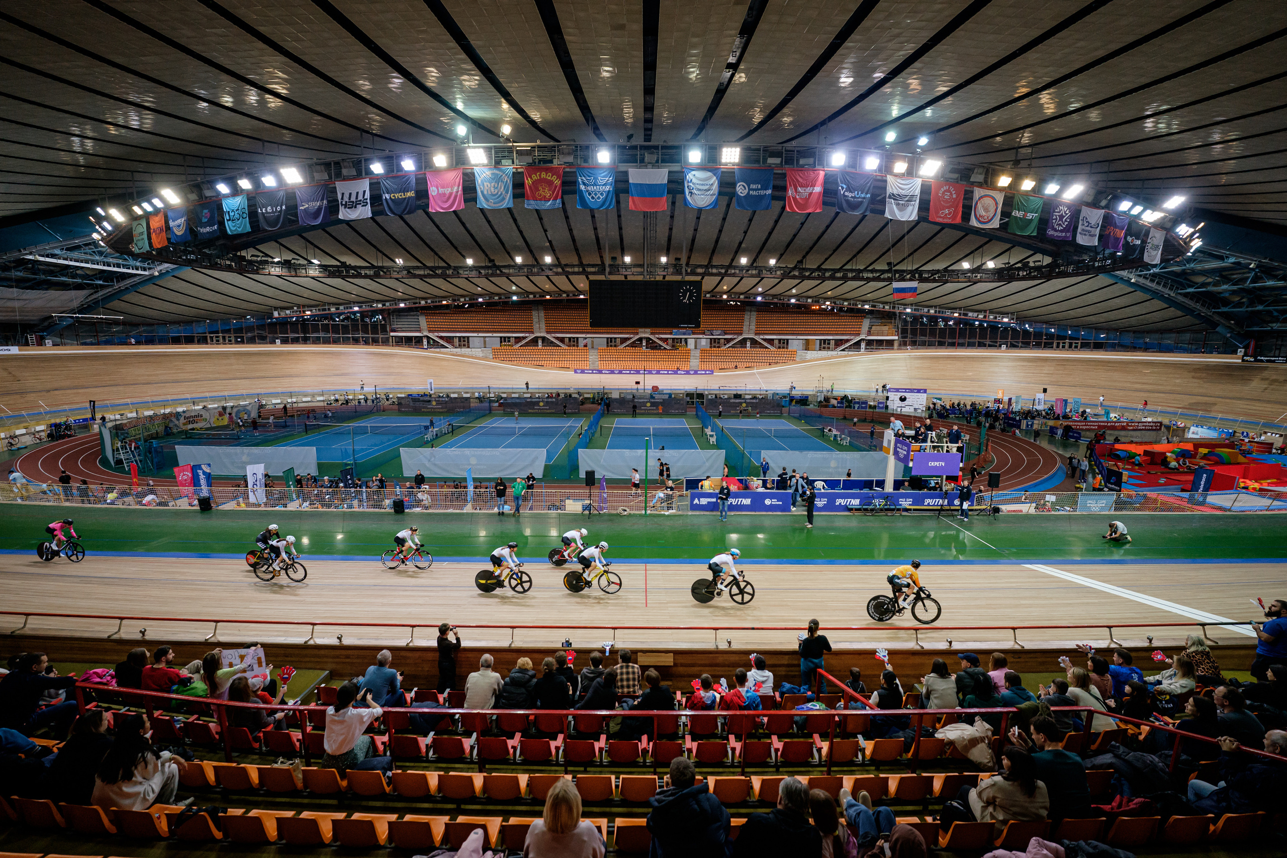 Фотосъемка велотрек Крылатское. Спортивный и репортажный фотограф Иван Счетчиков