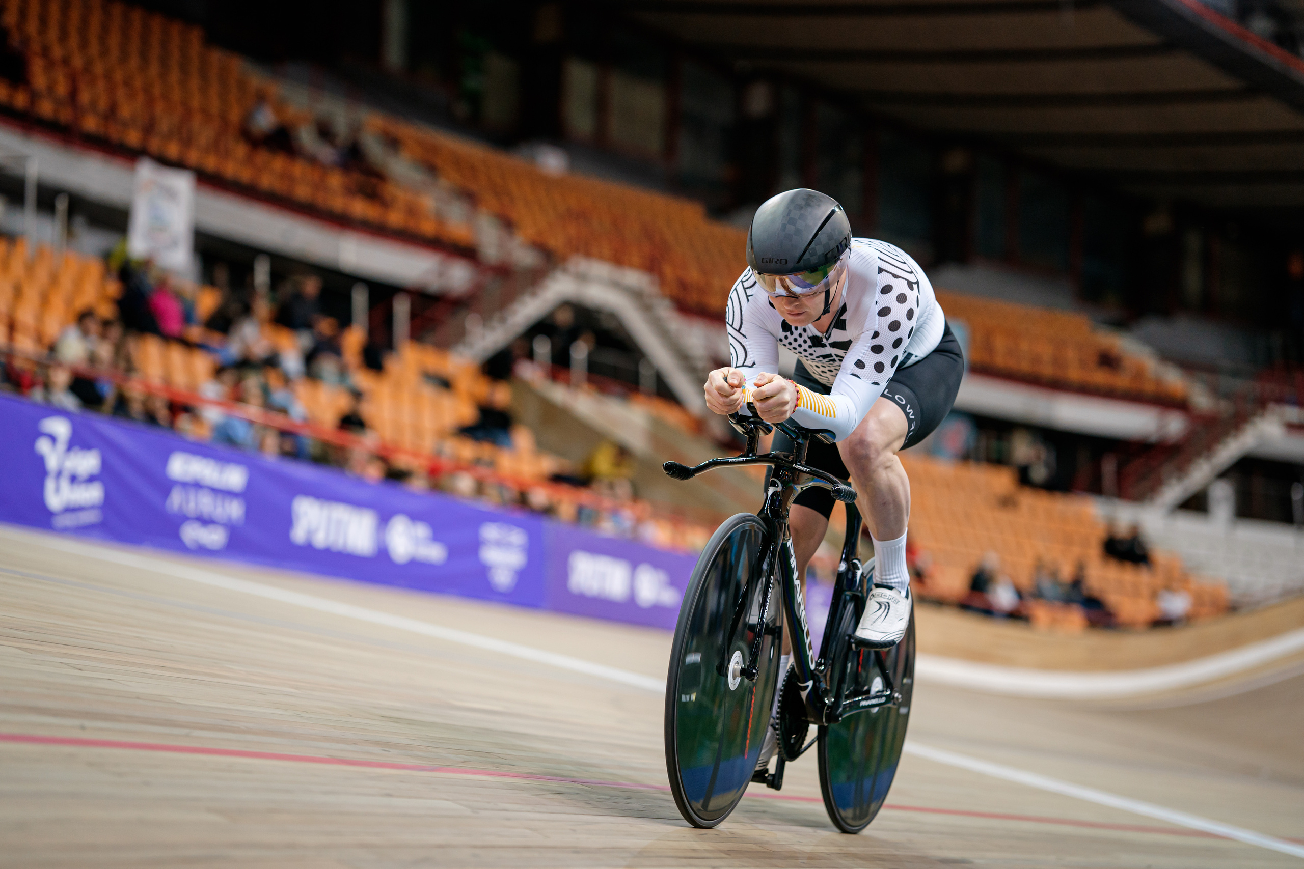 Фотосъемка соревнования велотрек Крылатское. Спортивный и репортажный фотограф Иван Счетчиков
