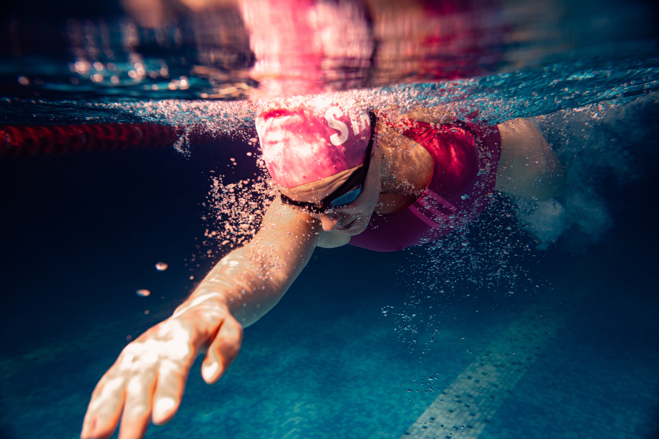 Подводная съемка в бассейне на соревнованиях. Спортивный и репортажный фотограф Иван Счетчиков