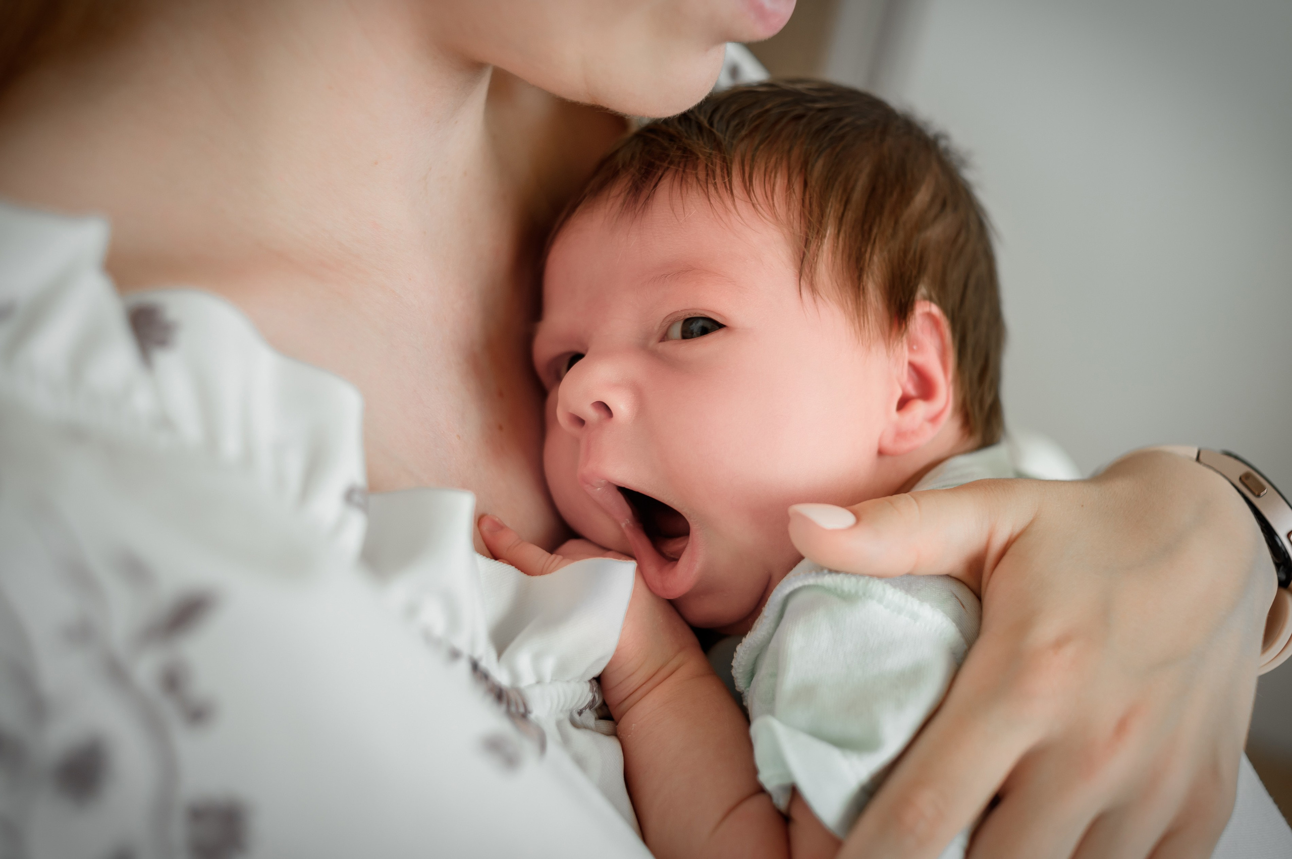 Lifestyle newborn. Фотограф новорождённых в Рязани, фотосъемка выписки из роддома, крещен