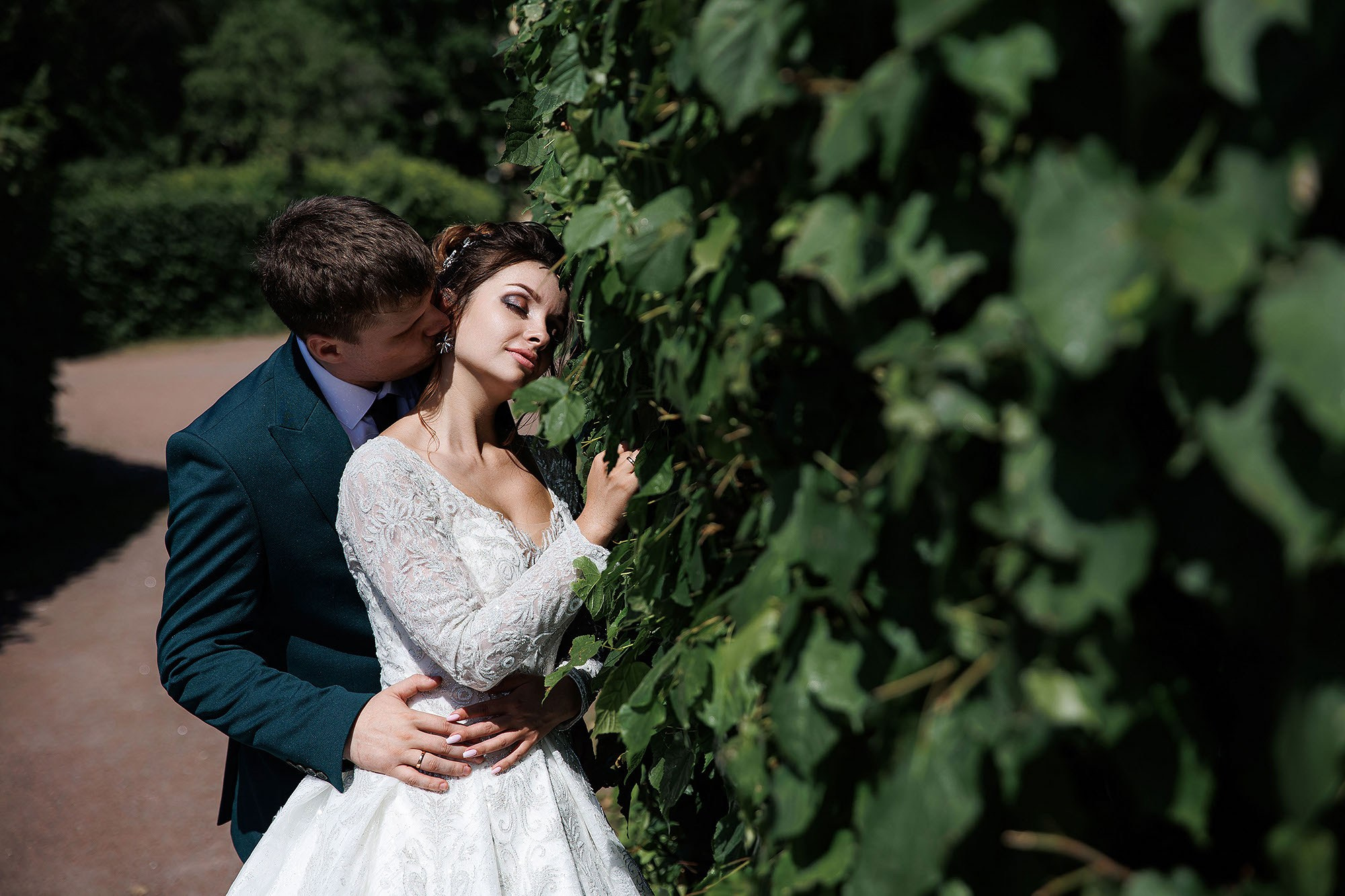 Прогулка, фотосессия жениха и невесты. Свадебная съемка. Фотограф в Москве Валерий Боцман