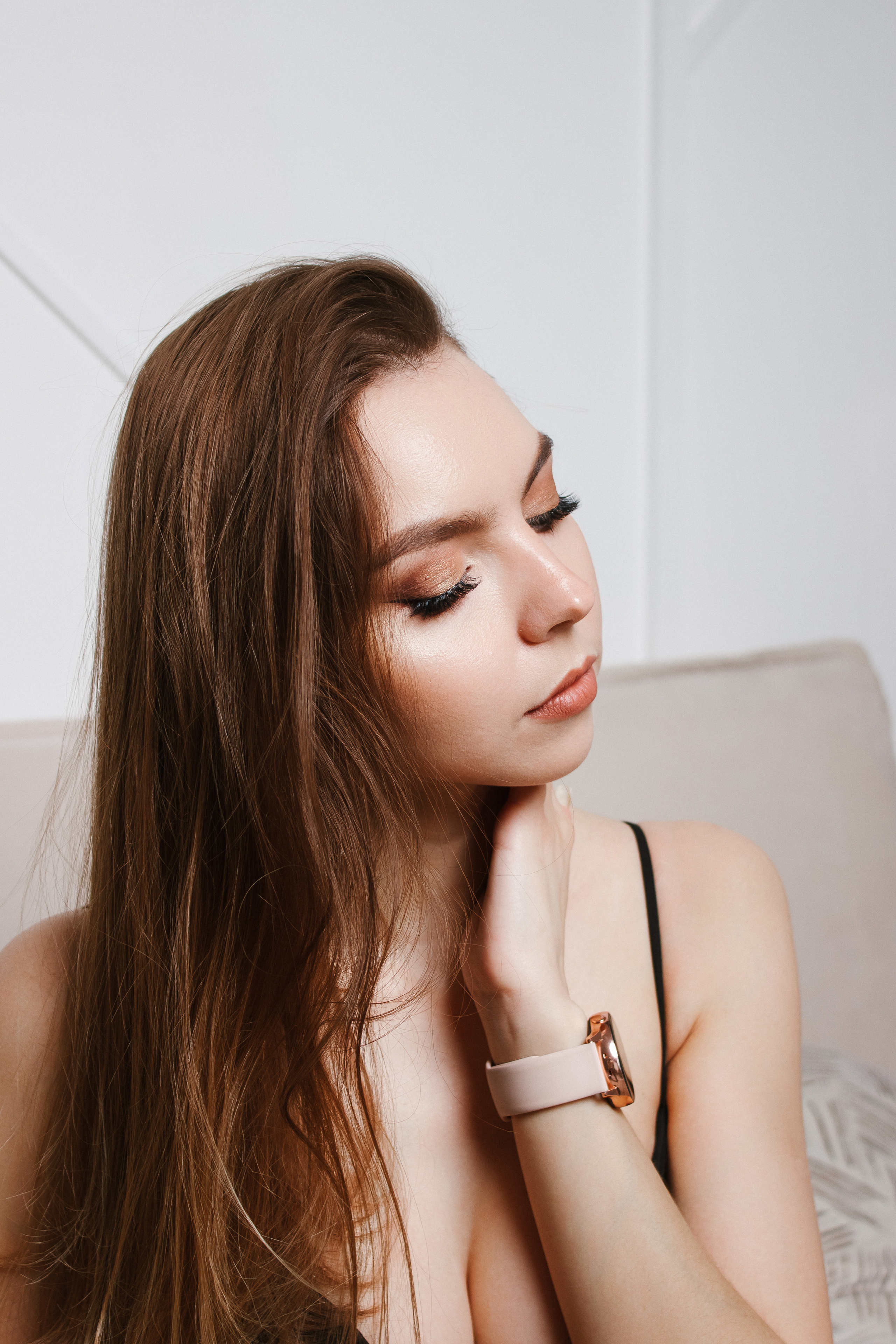 Стильная фотосессия в черном платье. Контентный фотограф в Перми Натали Кытманова