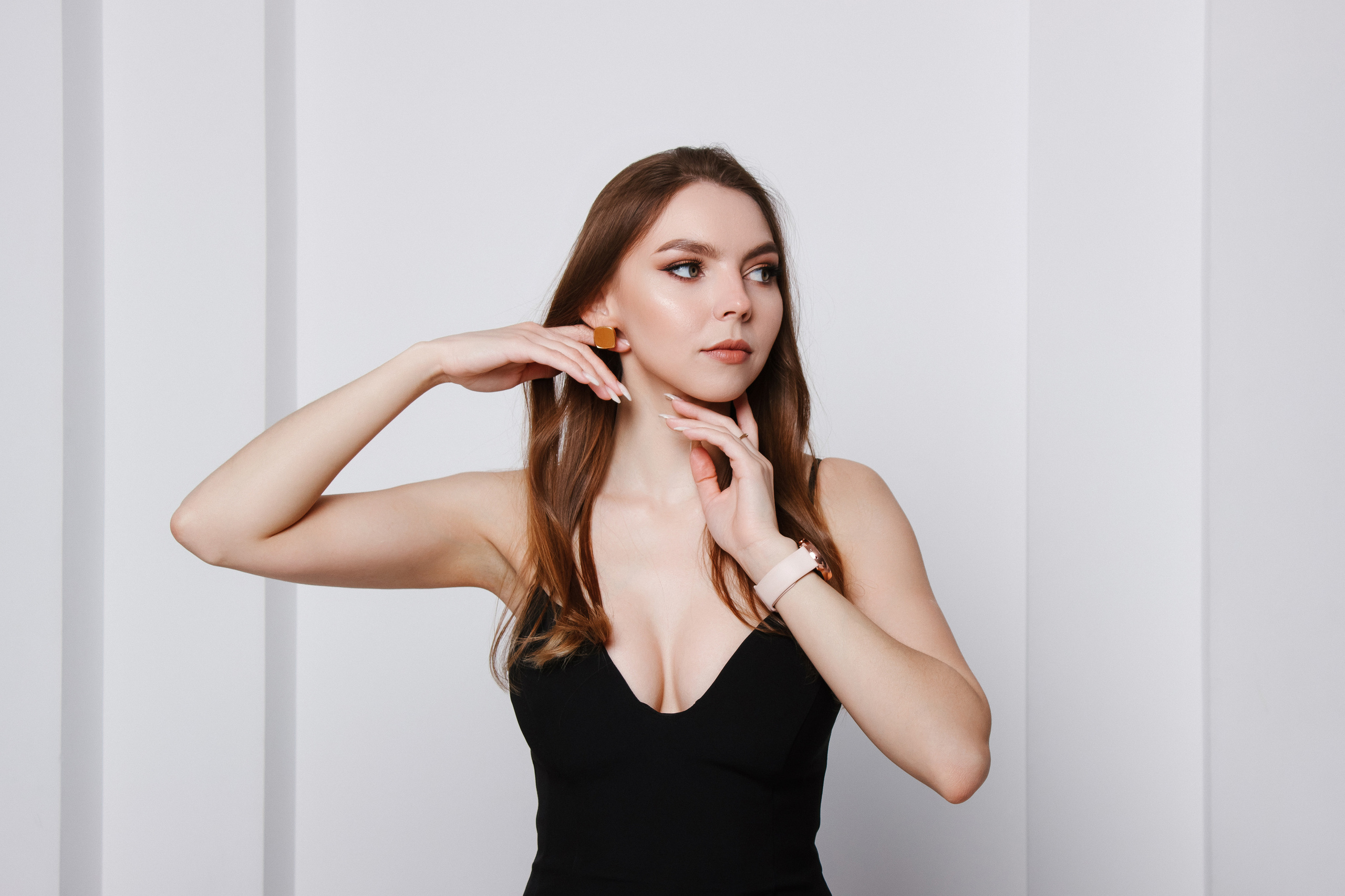 Стильная фотосессия в черном платье. Контентный фотограф в Перми Натали Кытманова