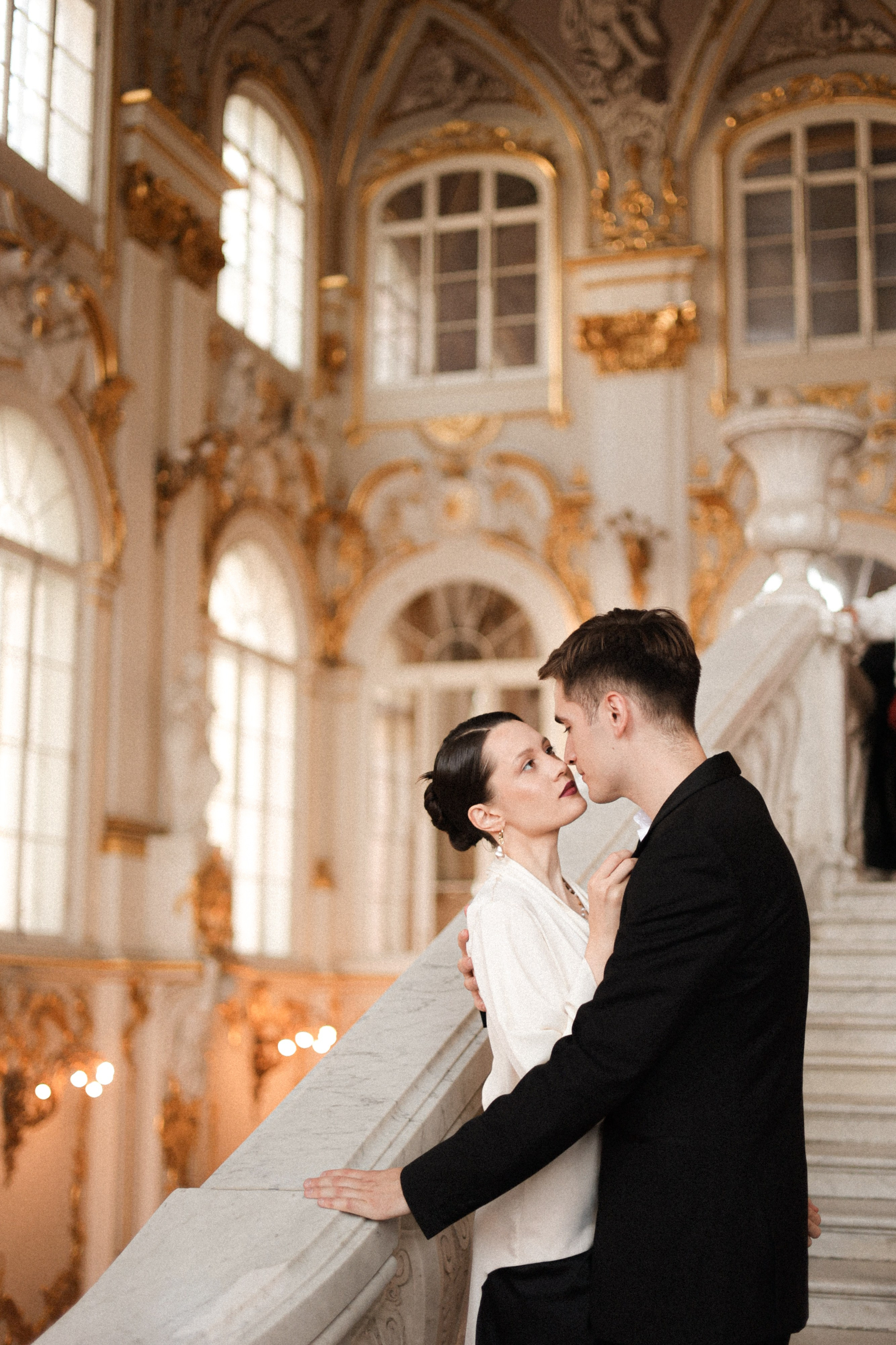 Гриша и Саша Эрмитаж. Семейный свадебный фотограф Семен Егоров