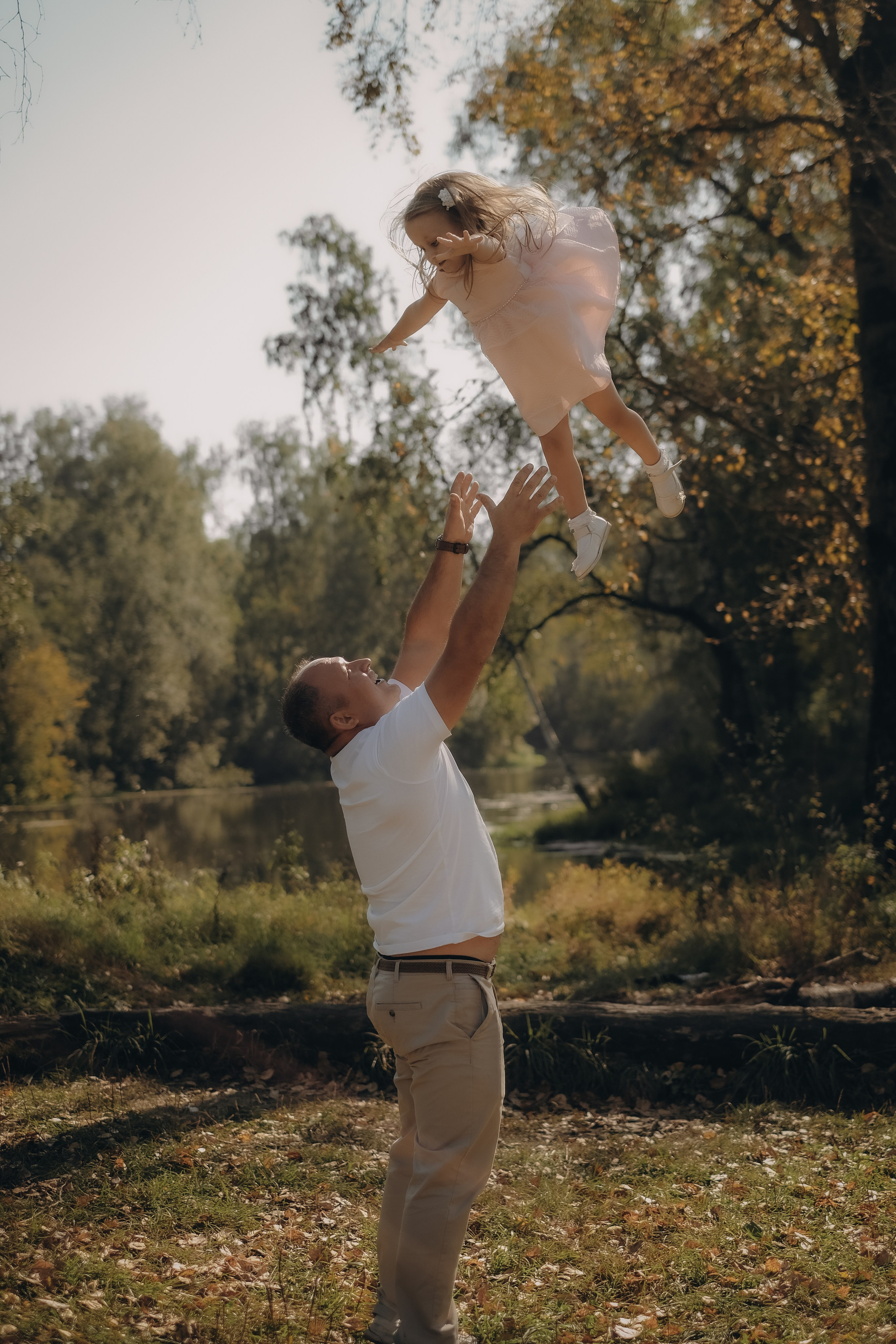 Семья Борган. Осенний день на Клязьме. Свадебный и семейный фотограф в Москве Инника Кетлер