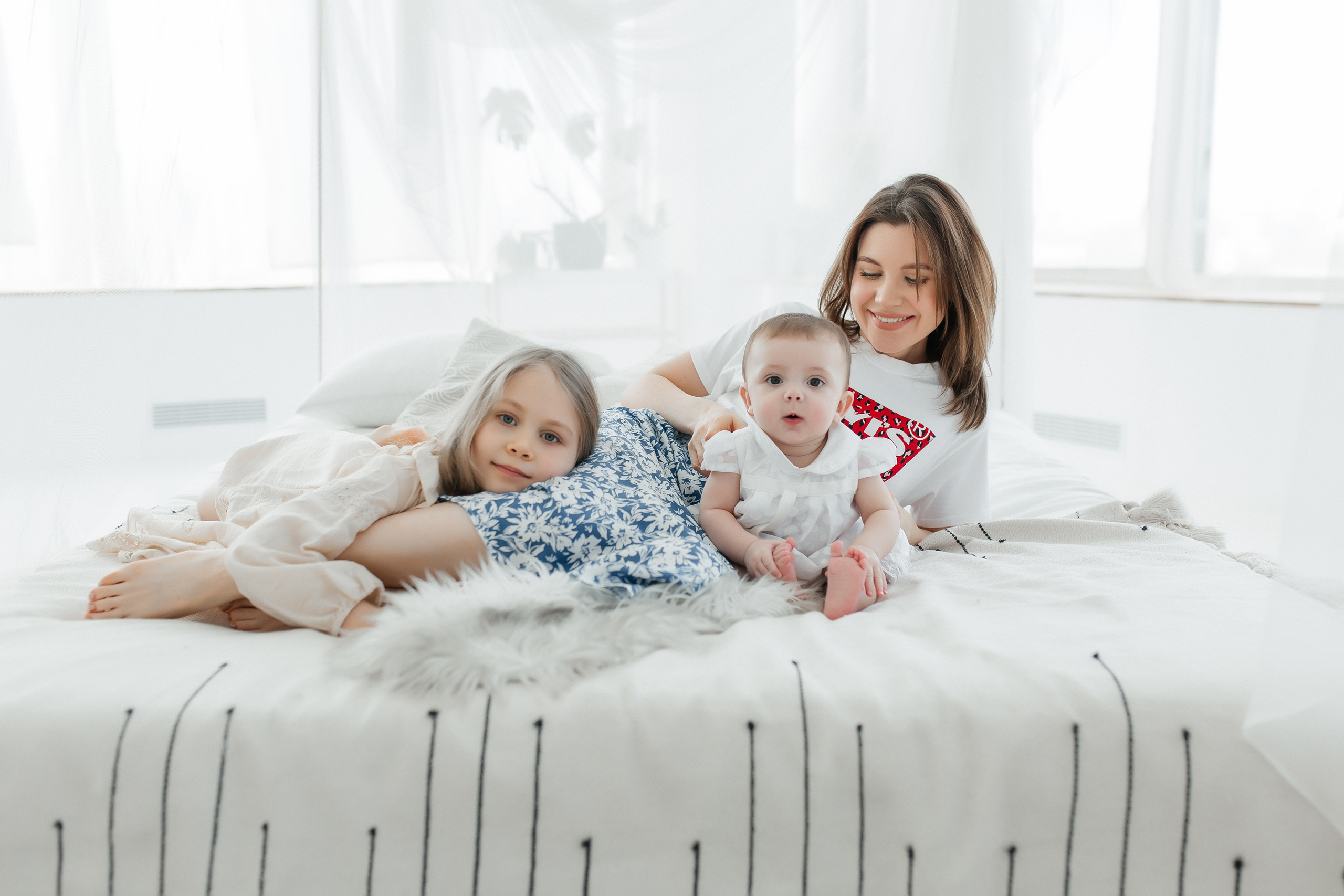 Семейная фотосессия в студии. Фото Радости. Свадебный и семейный фотограф в Москве Юлия Самойлова