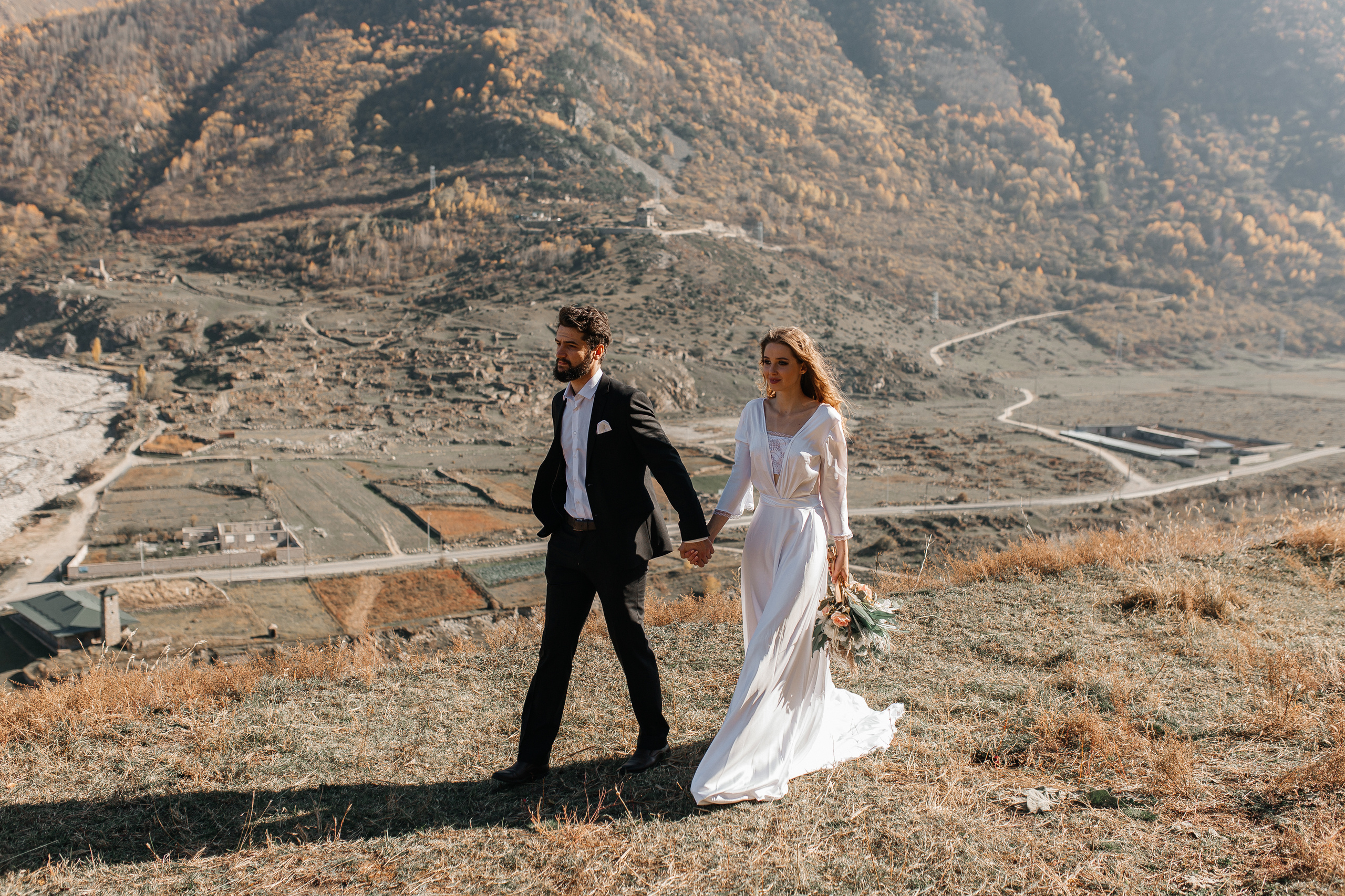 Свадебная фотосессия в горах. Фото Радости. Свадебный и семейный фотограф в Москве Юлия Самойлова