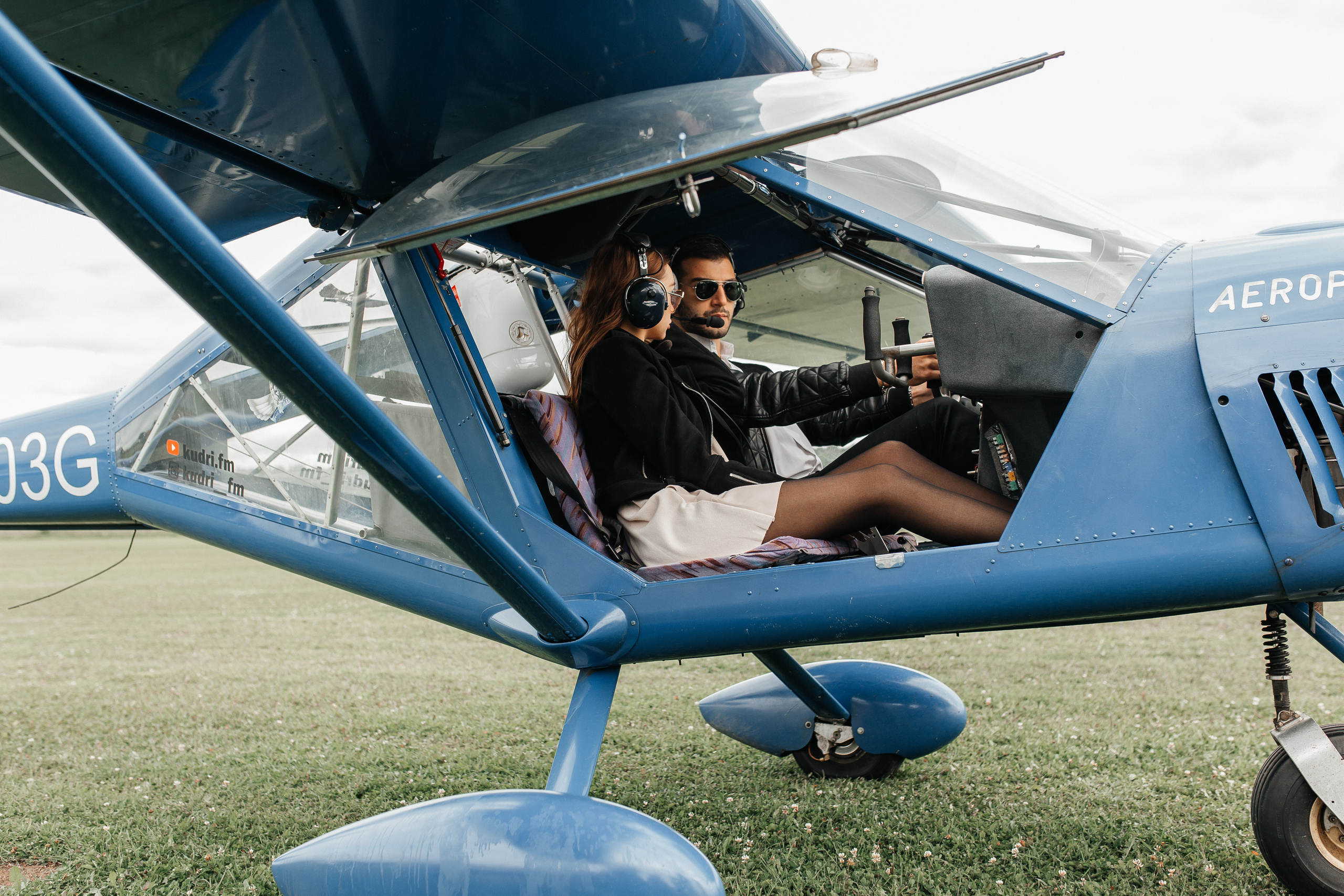Фотосессия с самолетом. Фото Радости. Свадебный и семейный фотограф в Москве Юлия Самойлова