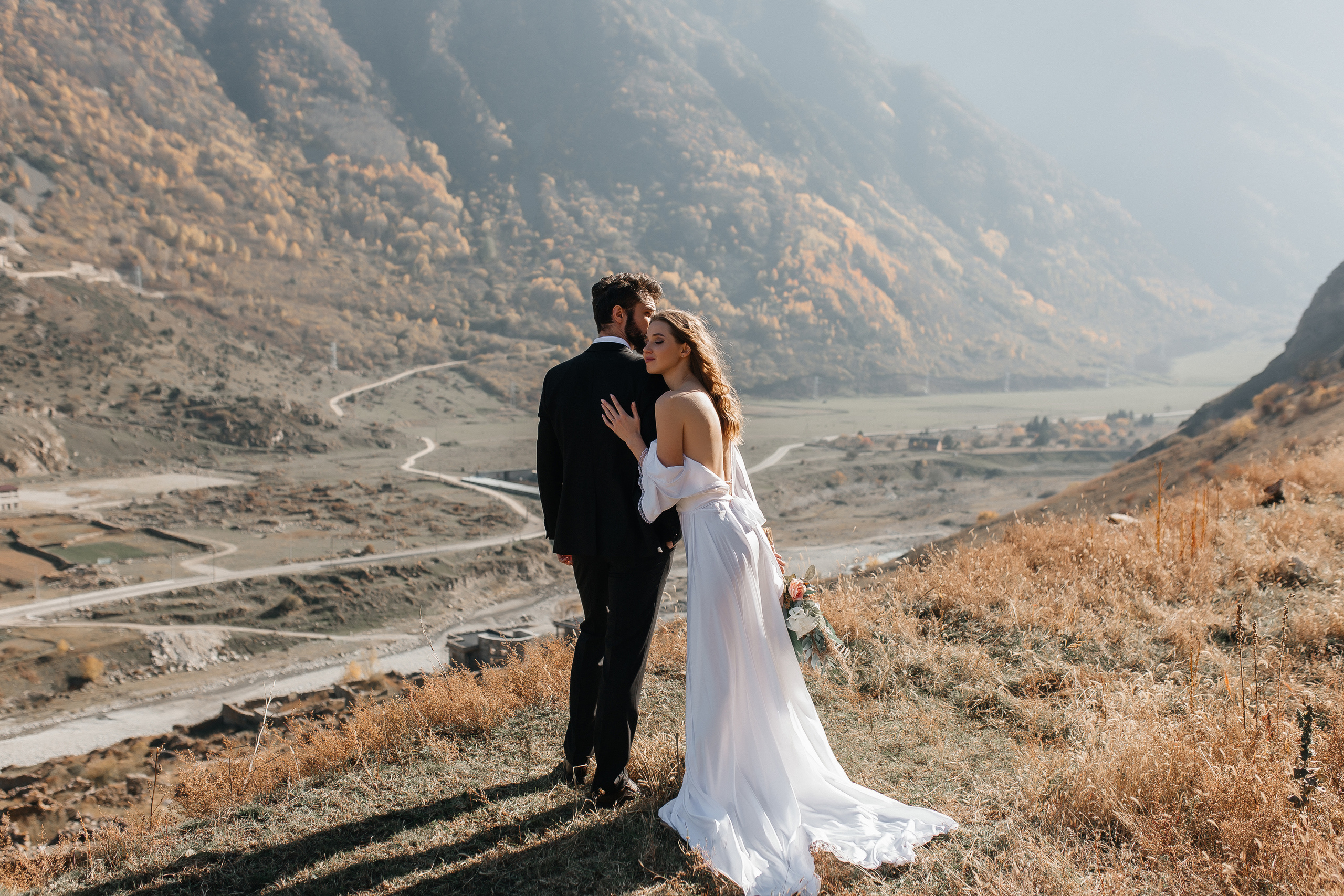 Свадебная фотосессия в горах. Фото Радости. Свадебный и семейный фотограф в Москве Юлия Самойлова