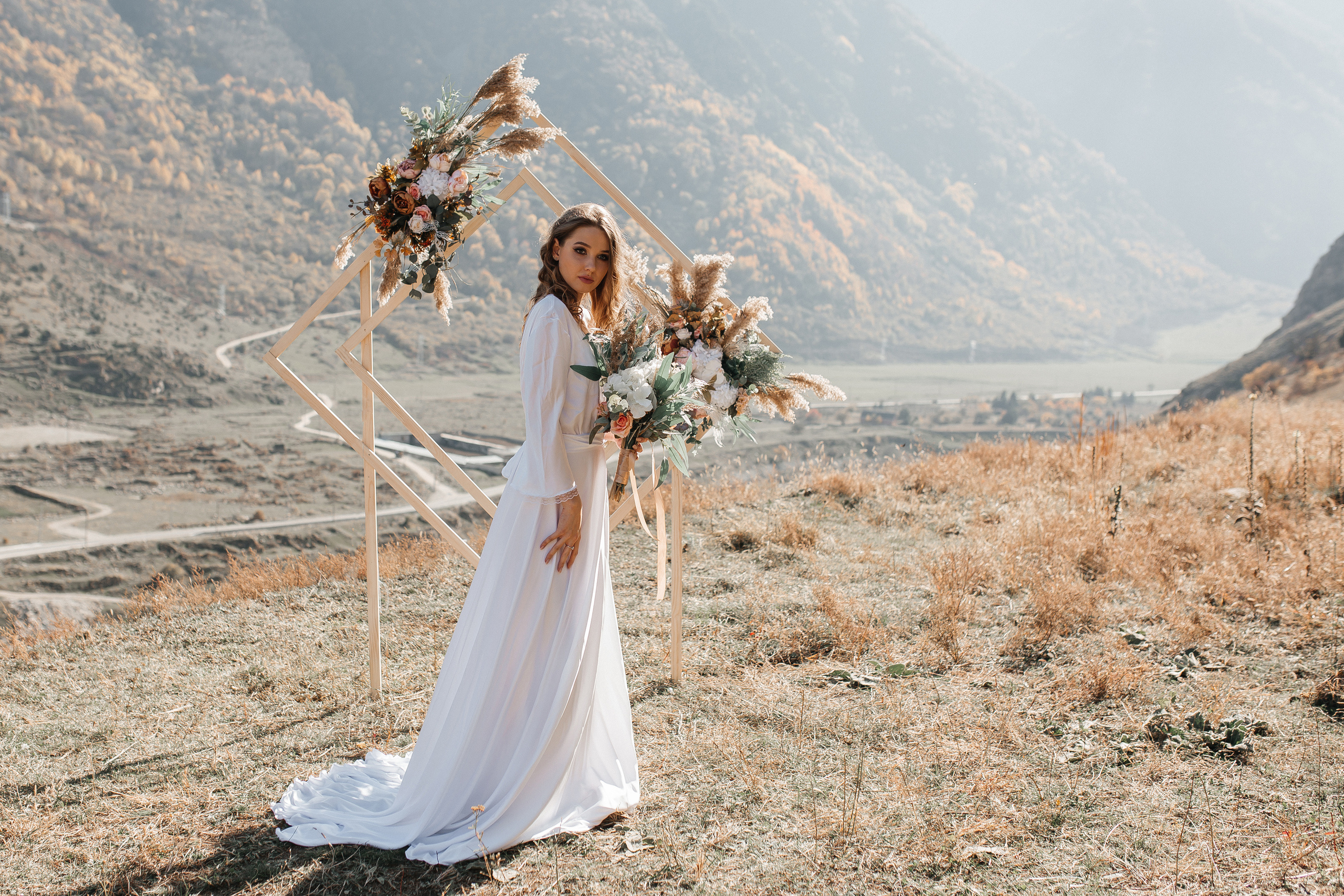 Свадебная фотосессия в горах. Фото Радости. Свадебный и семейный фотограф в Москве Юлия Самойлова