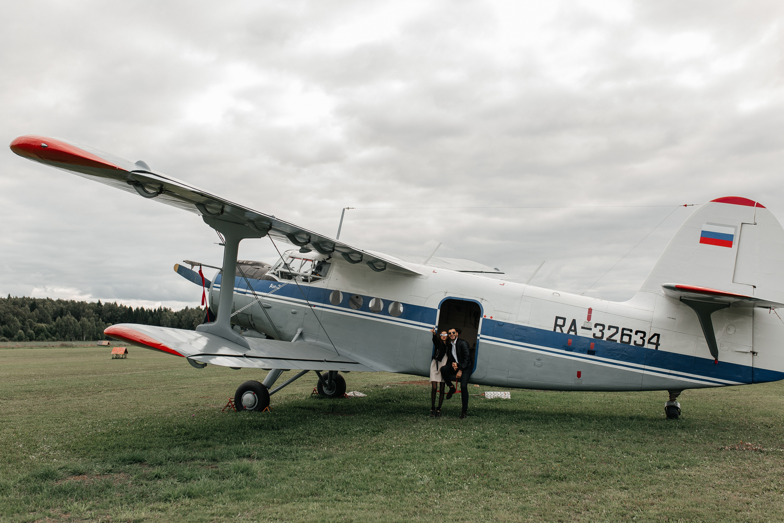 Фотосессия с самолетом. Фото Радости. Свадебный и семейный фотограф в Москве Юлия Самойлова