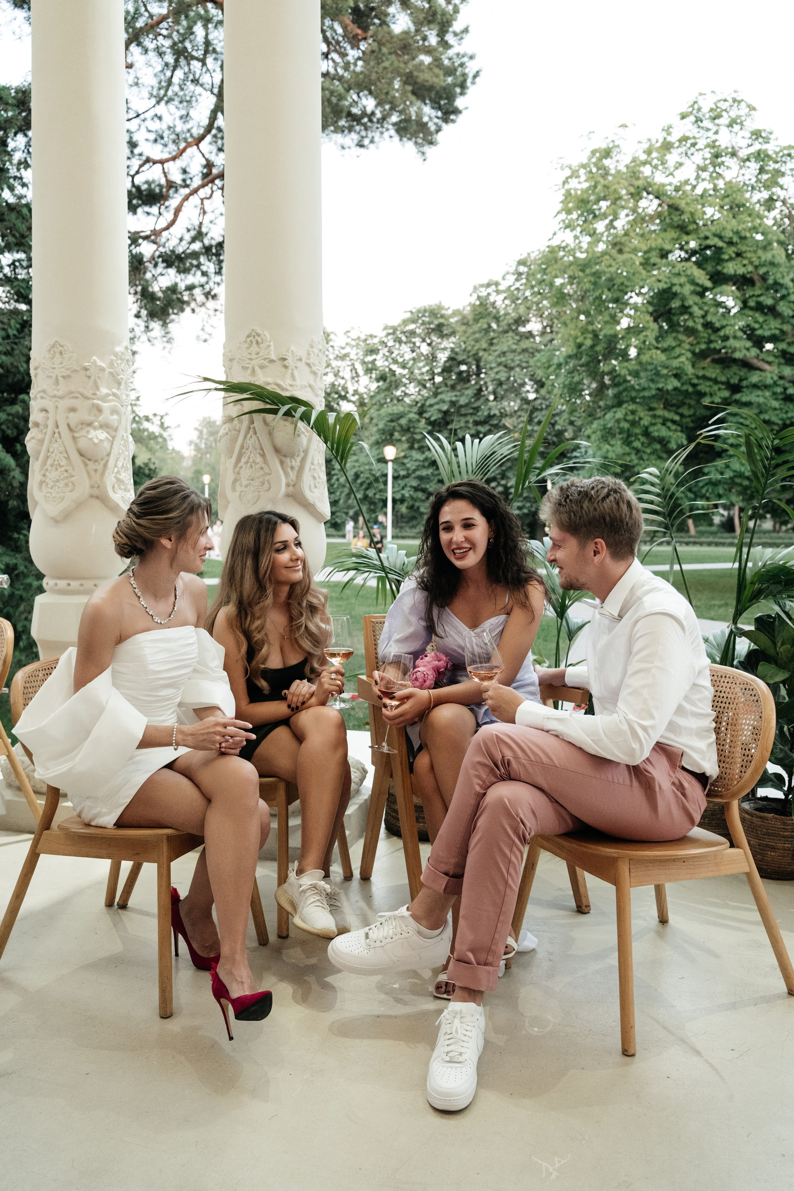 Ресторан Домик в саду, ВДНХ. Свадебный фотограф Москва Александра Аверкова