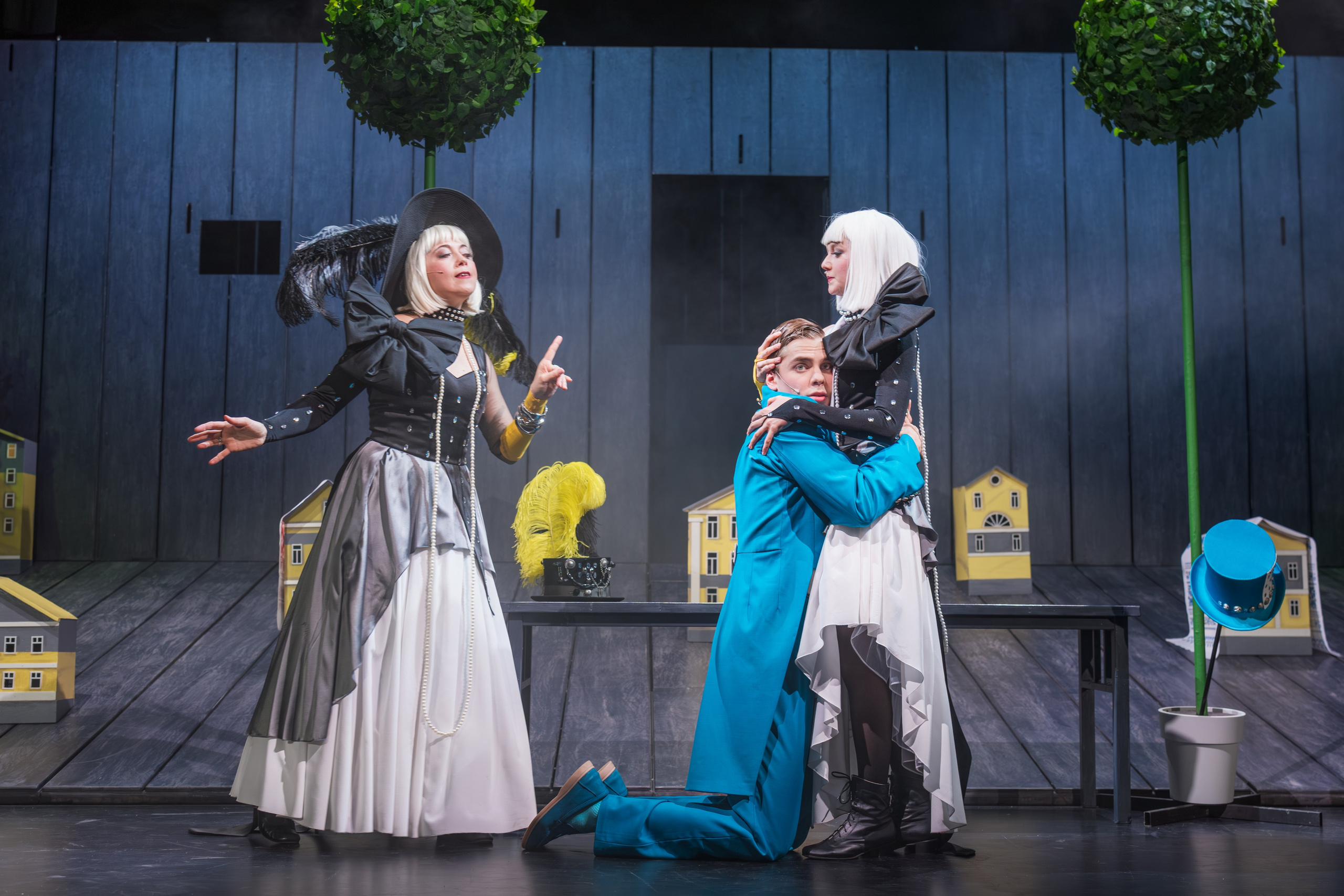 Театр Терезы Дуровой: Ревизор. Сайт фотографа Сергея Абрамова