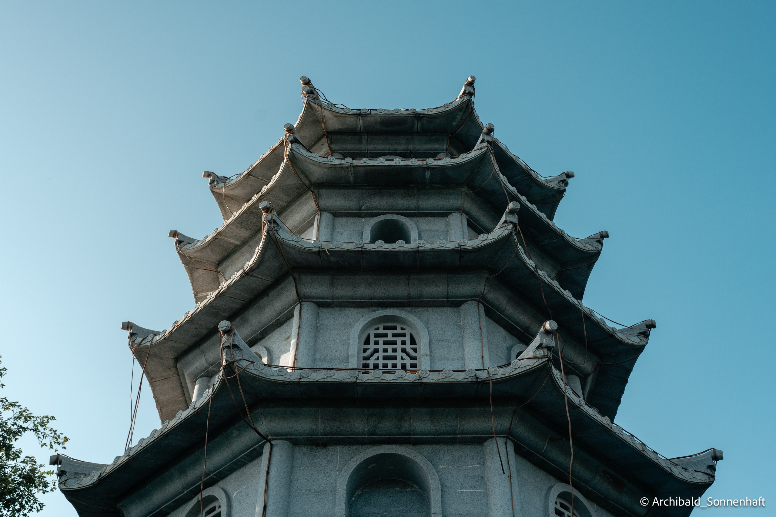 Kayaking in Huizhou, China. Photographer in Guangzhou, China. Archibald Sonnenhaft