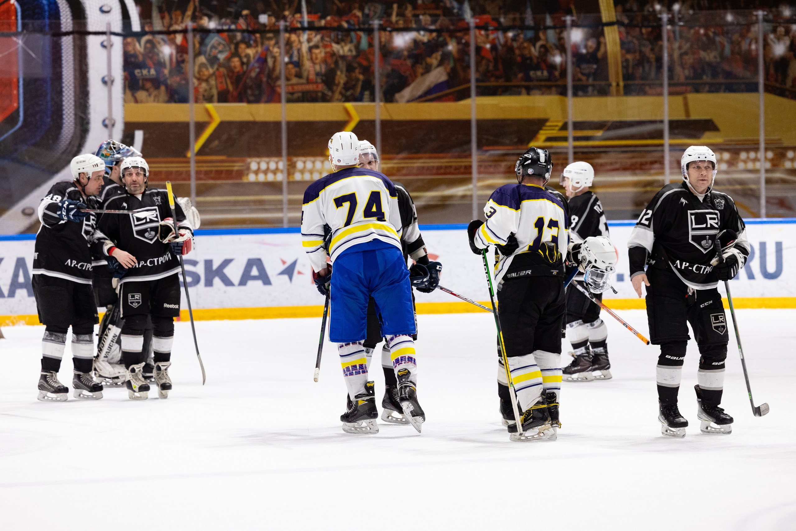 Бульдозер vs. LR-строй. Фотограф Александр Заломаев