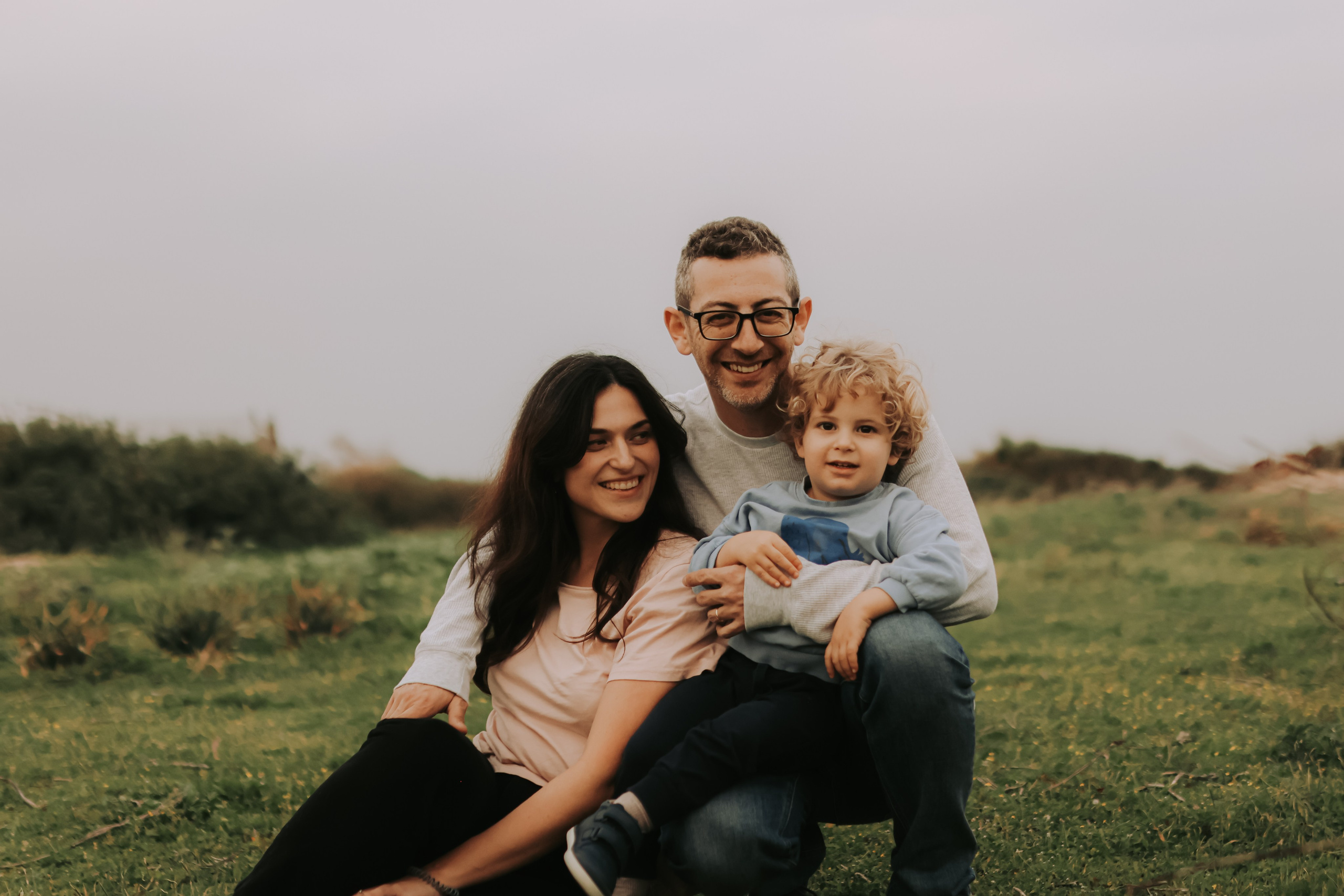 Eithan's family, Tel Aviv | February 2026. Photographer in Israel Alice Milchin
