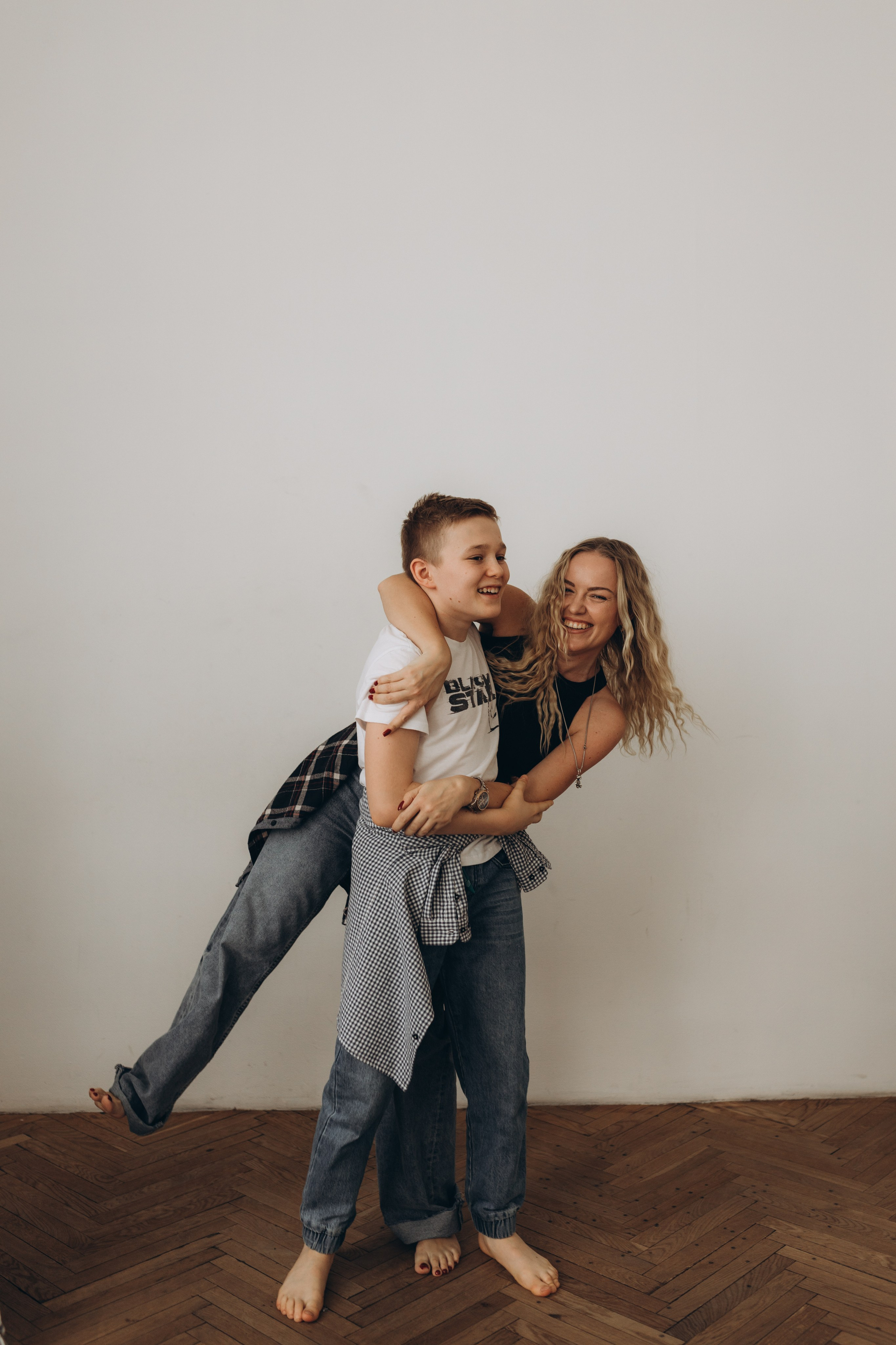 Большая семья в студии. Семейный фотограф в Москве Жукова Анна