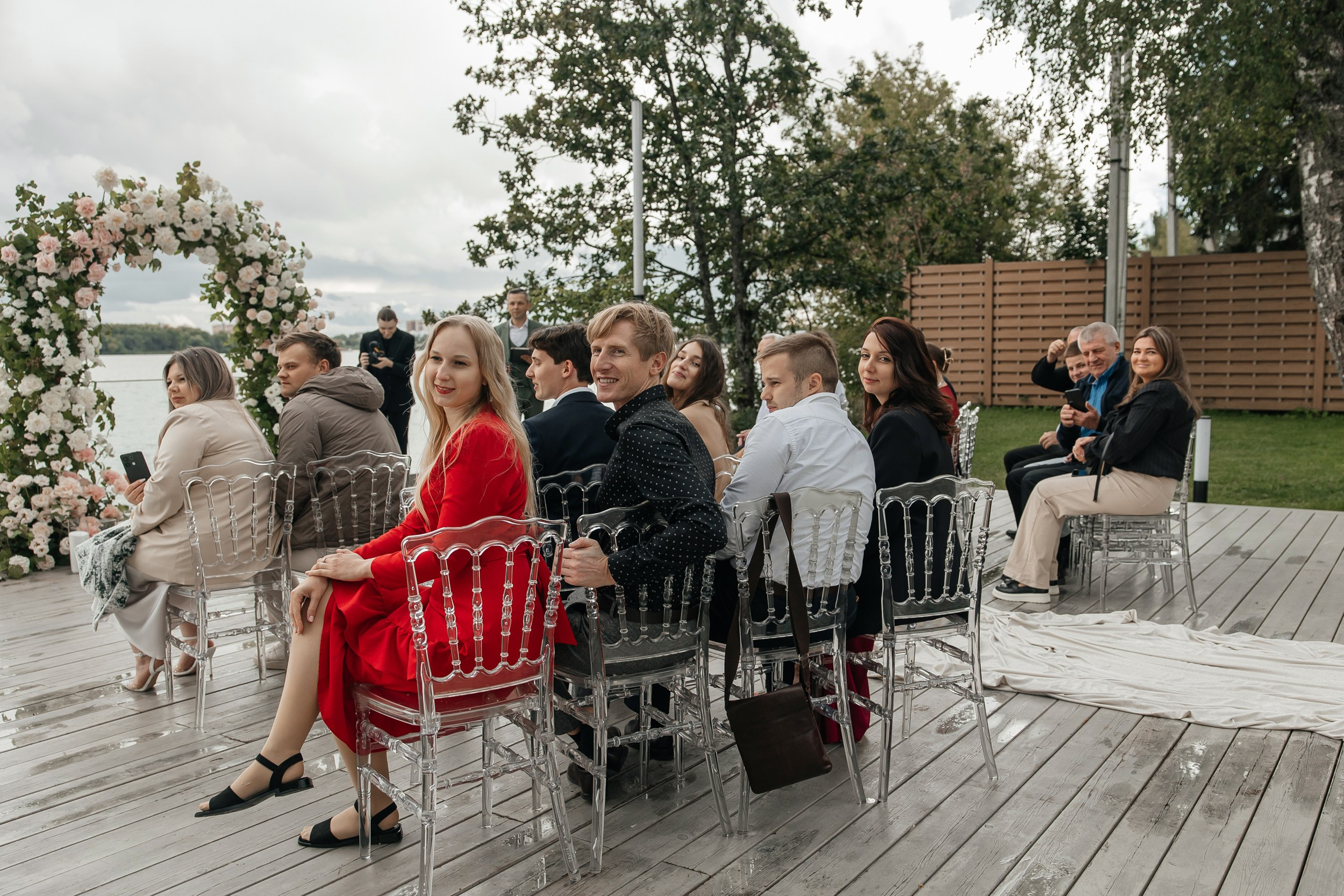 Выездная регистрация брака на площадке THE SUN LAKE VERANDA EVENT на озере Сенеж Солнечногорск