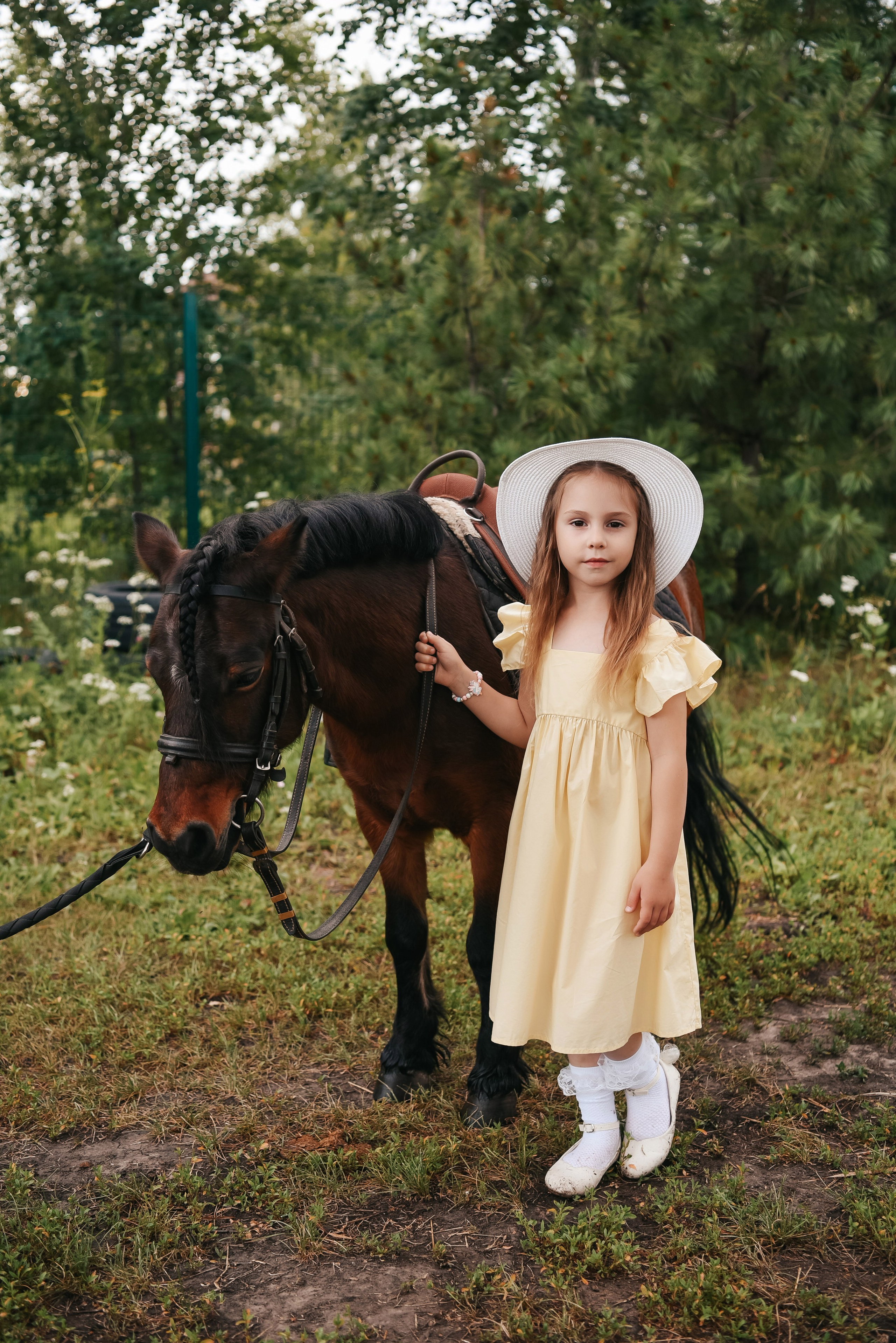 Ева и лошадка. Фотограф Анастасия Гурьянова в Тюмени и Ялуторовске