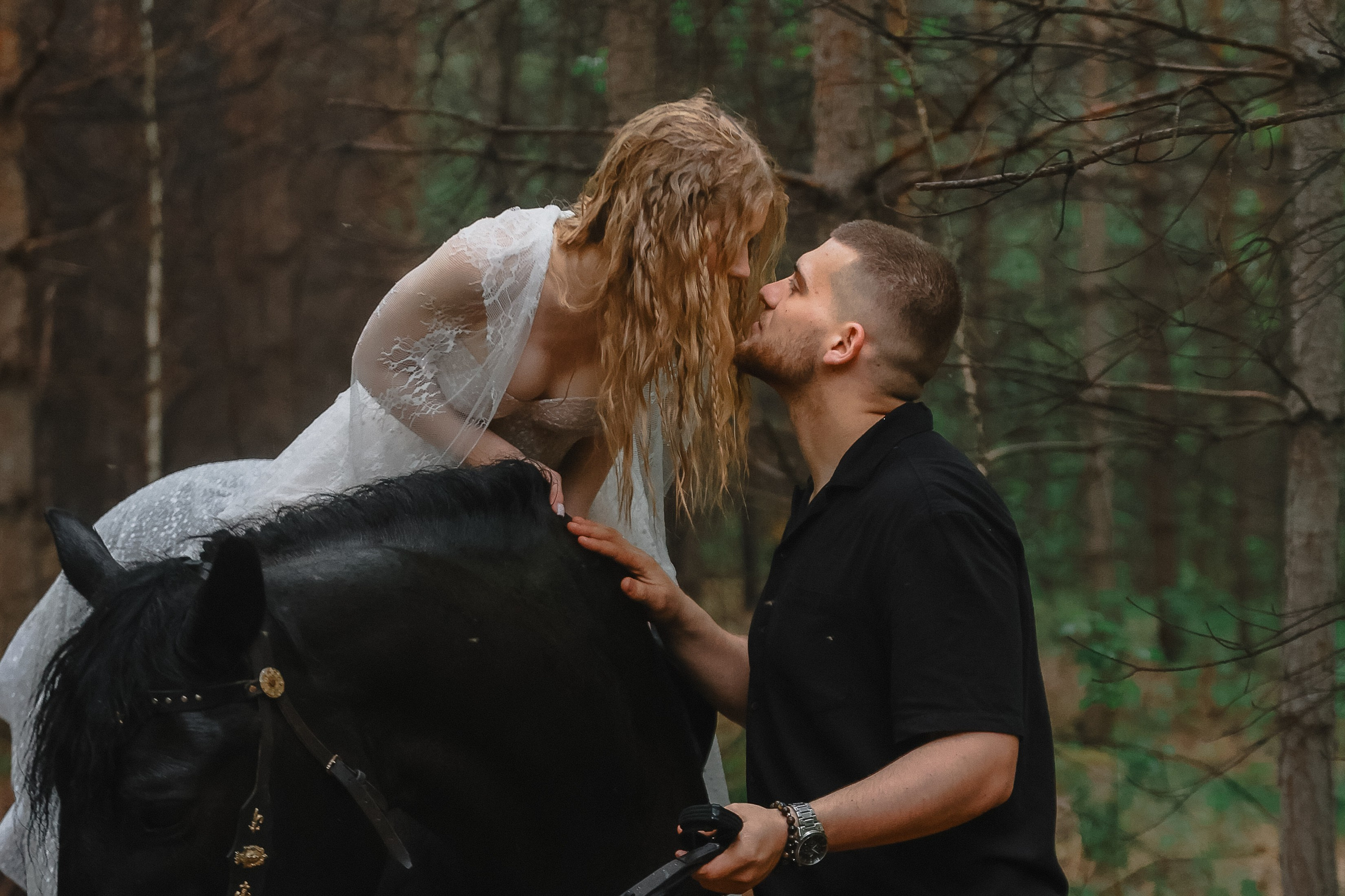 Свадебная сьемка на конюшне. Фотограф Юлия Мальцева