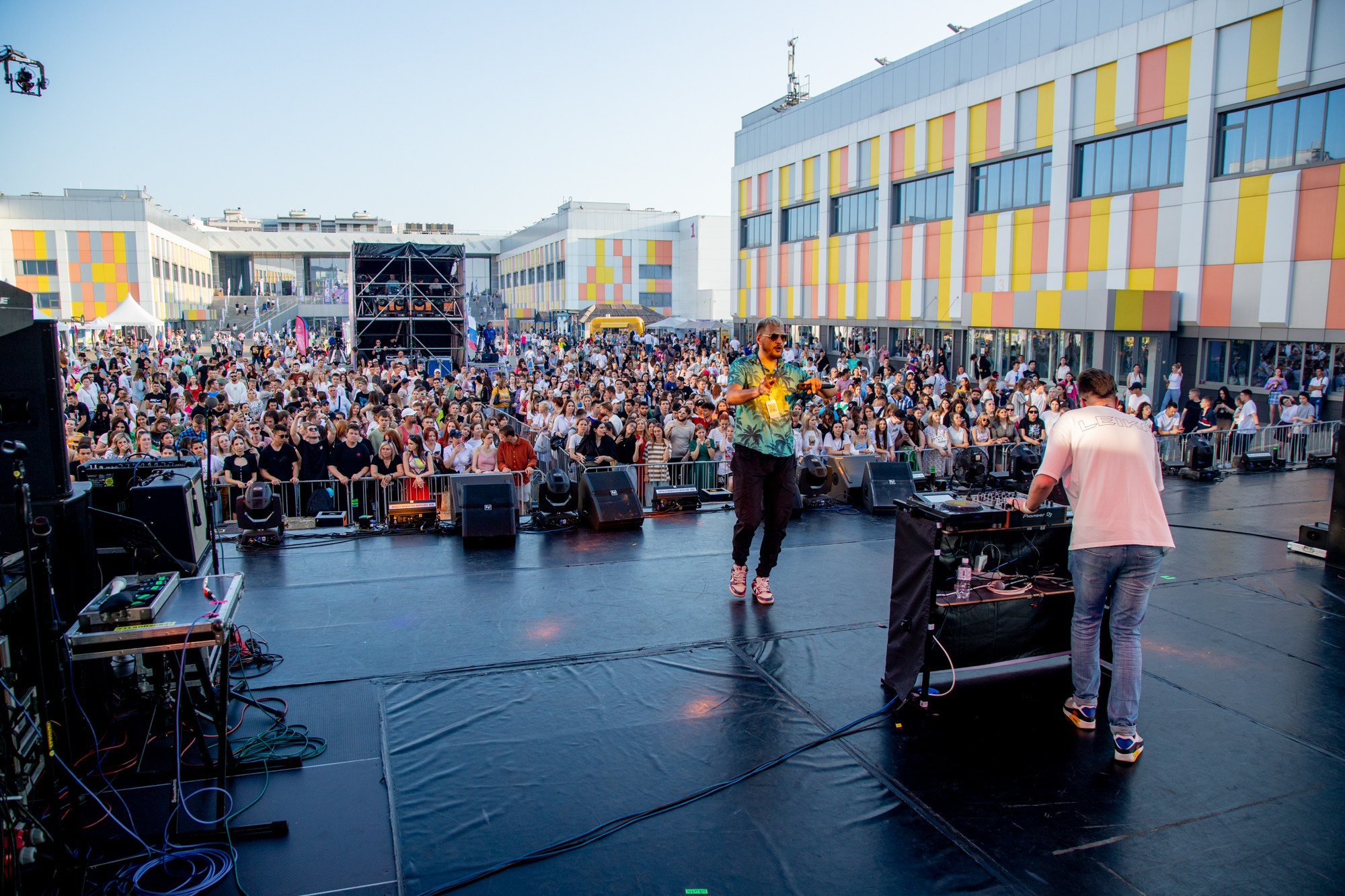 Краевой День молодёжи в Краснодаре 2023. Репортажный, промышленный и маркетплейс-фотограф Дмитрий Чернат