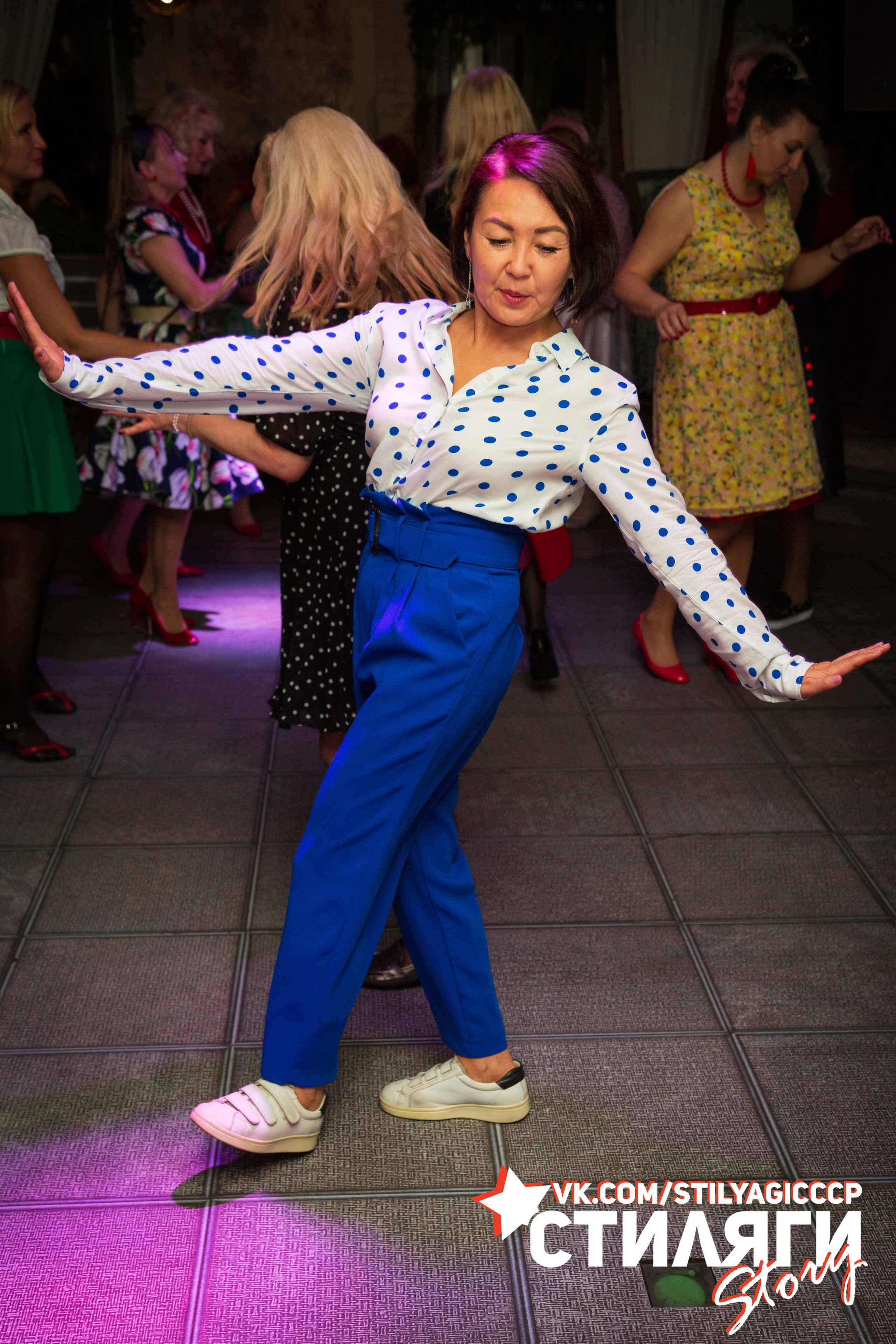 2020-10-18. Стиляги