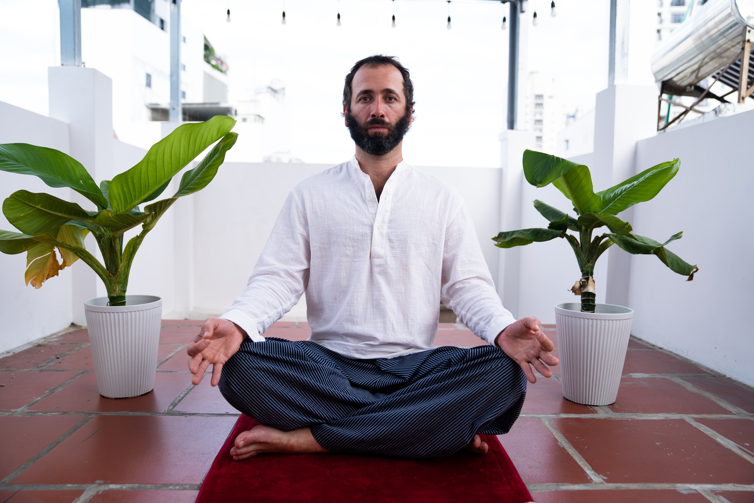 Мужской портрет Александра в Муйне | Профессиональная фотосессия. Фотограф в Муйне и Фанхьете — Фотосессии для туристов, пар и семей