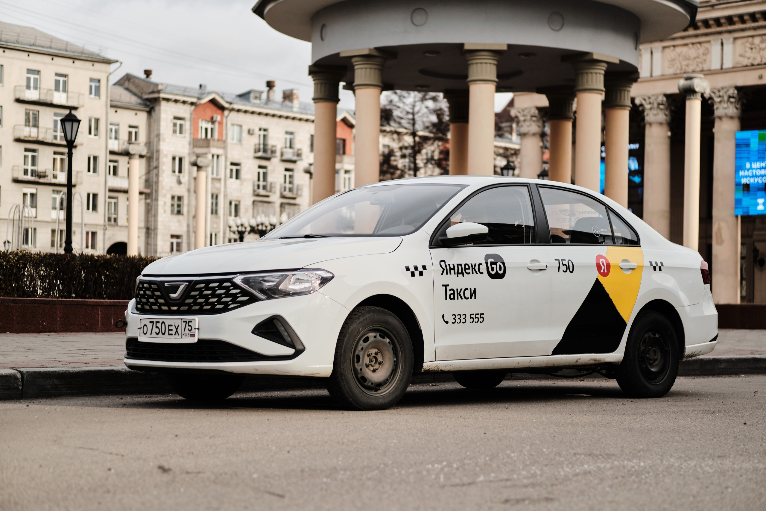 Новый автопарк Яндекс такси в Новокузнецке. Свадебный и семейный фотограф в Новокузнецке Иван Иванов