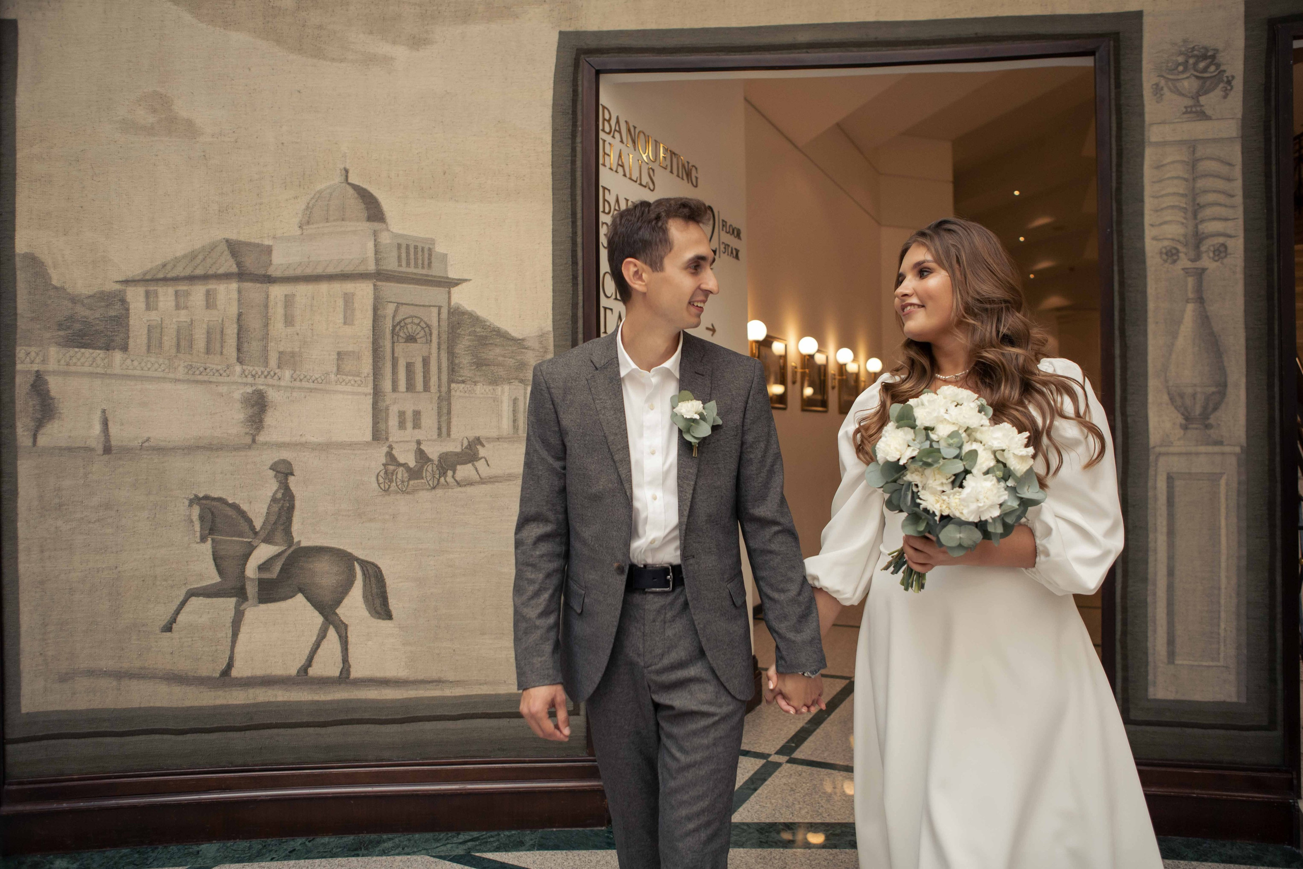 Свадебная фотосессия в Москве в отеле. Фотограф Валерия Горбунова Подольск Бутово Видное Щербинка