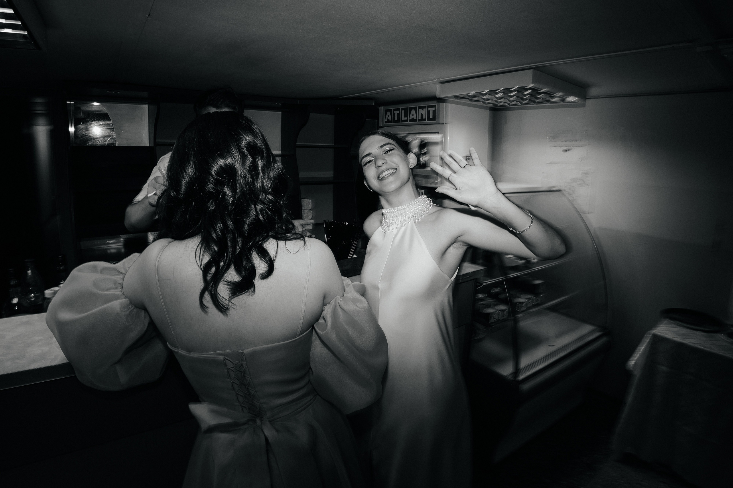 Школьный выпускной 2024 год в Соколе (Минск). Свадебный фотограф в Минске/Беларуси Сергей Спиридонов